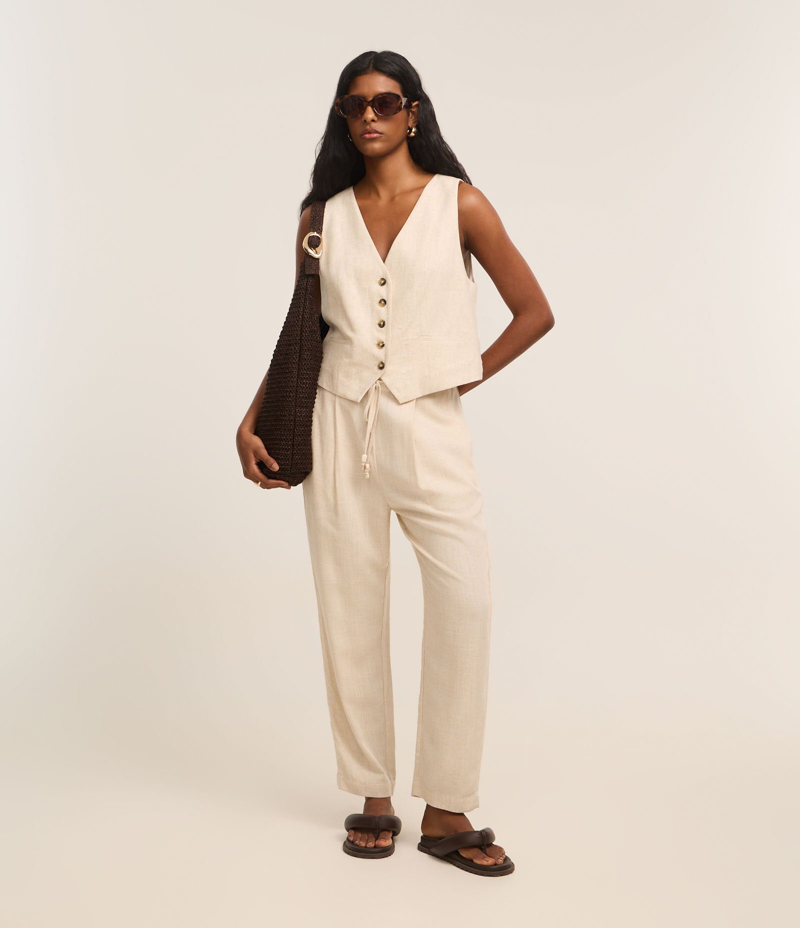 Blazer em Viscolinho com Lapelas e Botão Único Off White 9