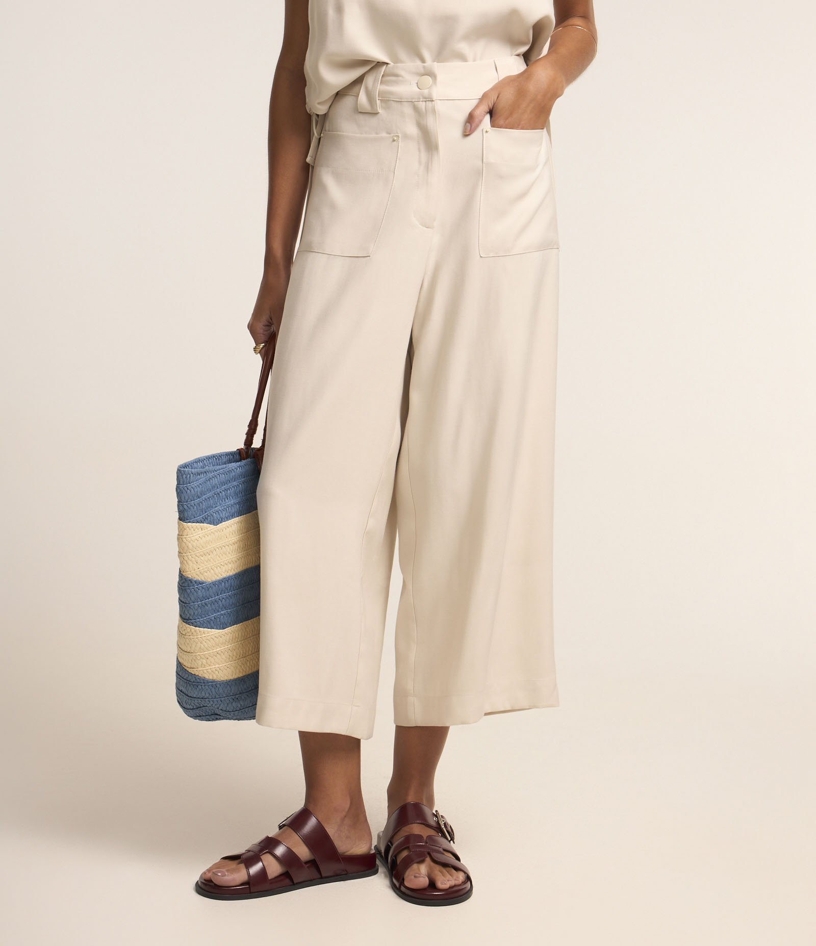 Calça Pantacourt com Amarração Frontal Branco 3