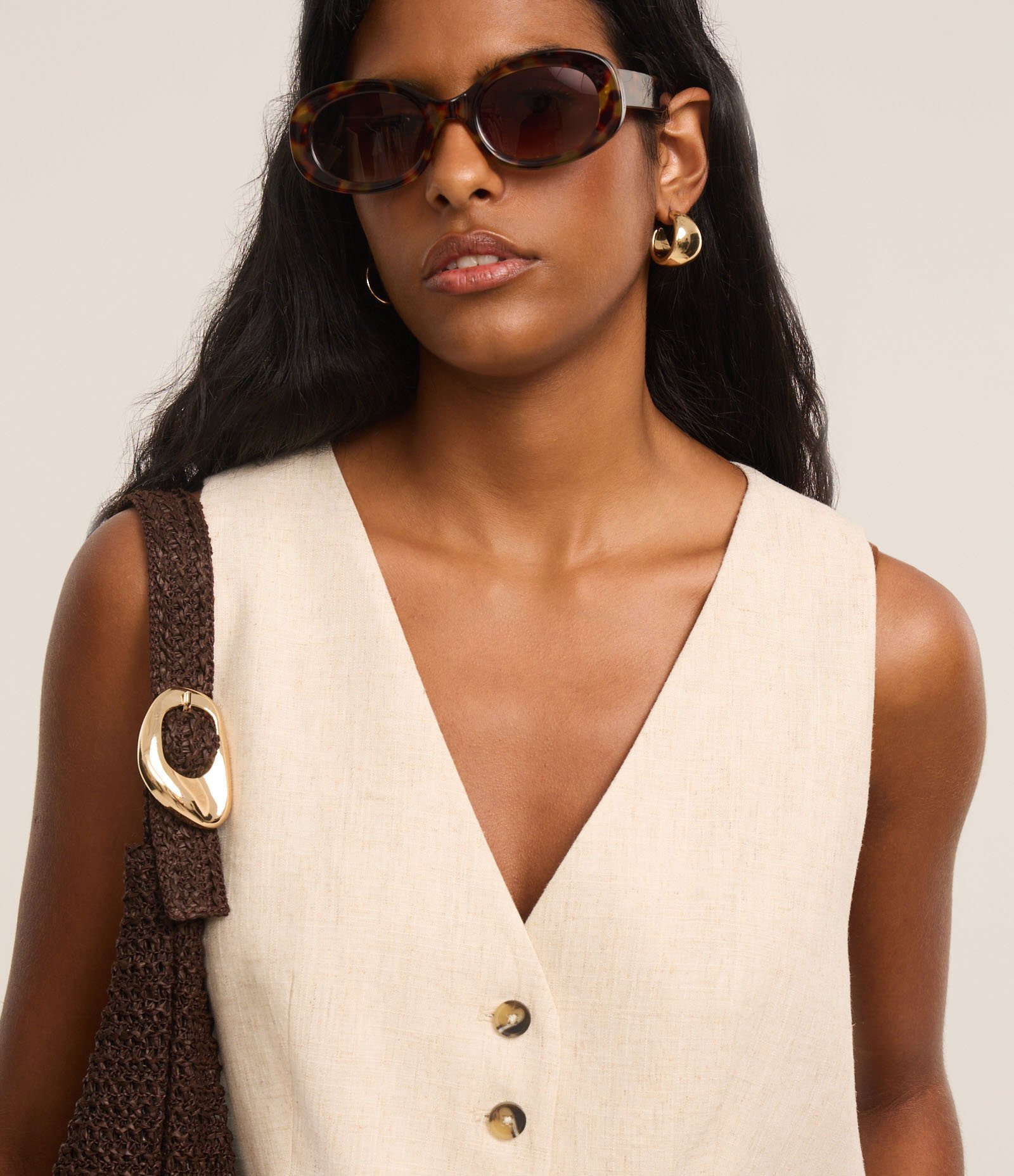 Colete em Viscolinho com Fechamento por Botões Contrastantes Off White 3