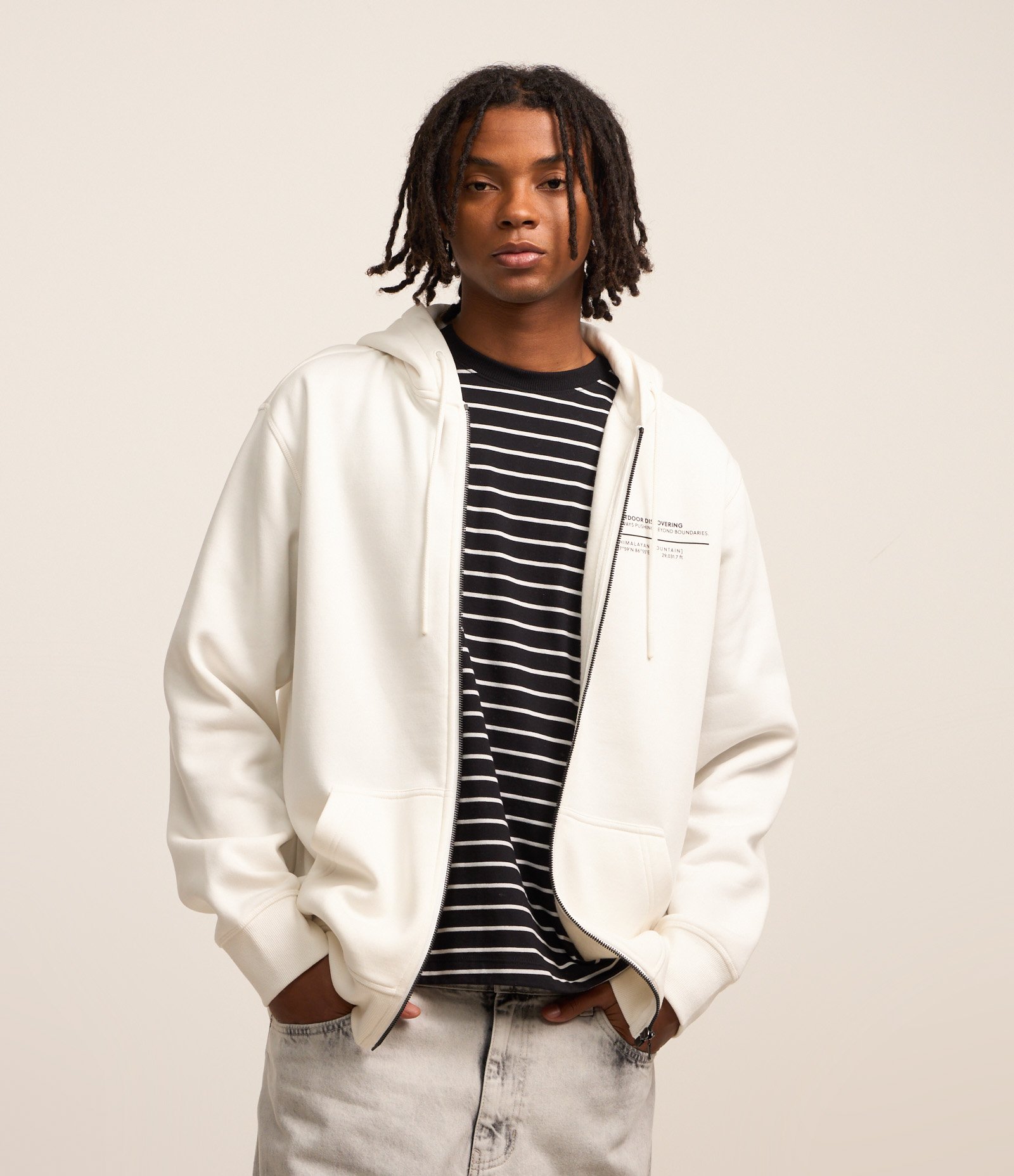 Casaco Básico em Moletom com Zíper e Estampa Lettering Branco 1