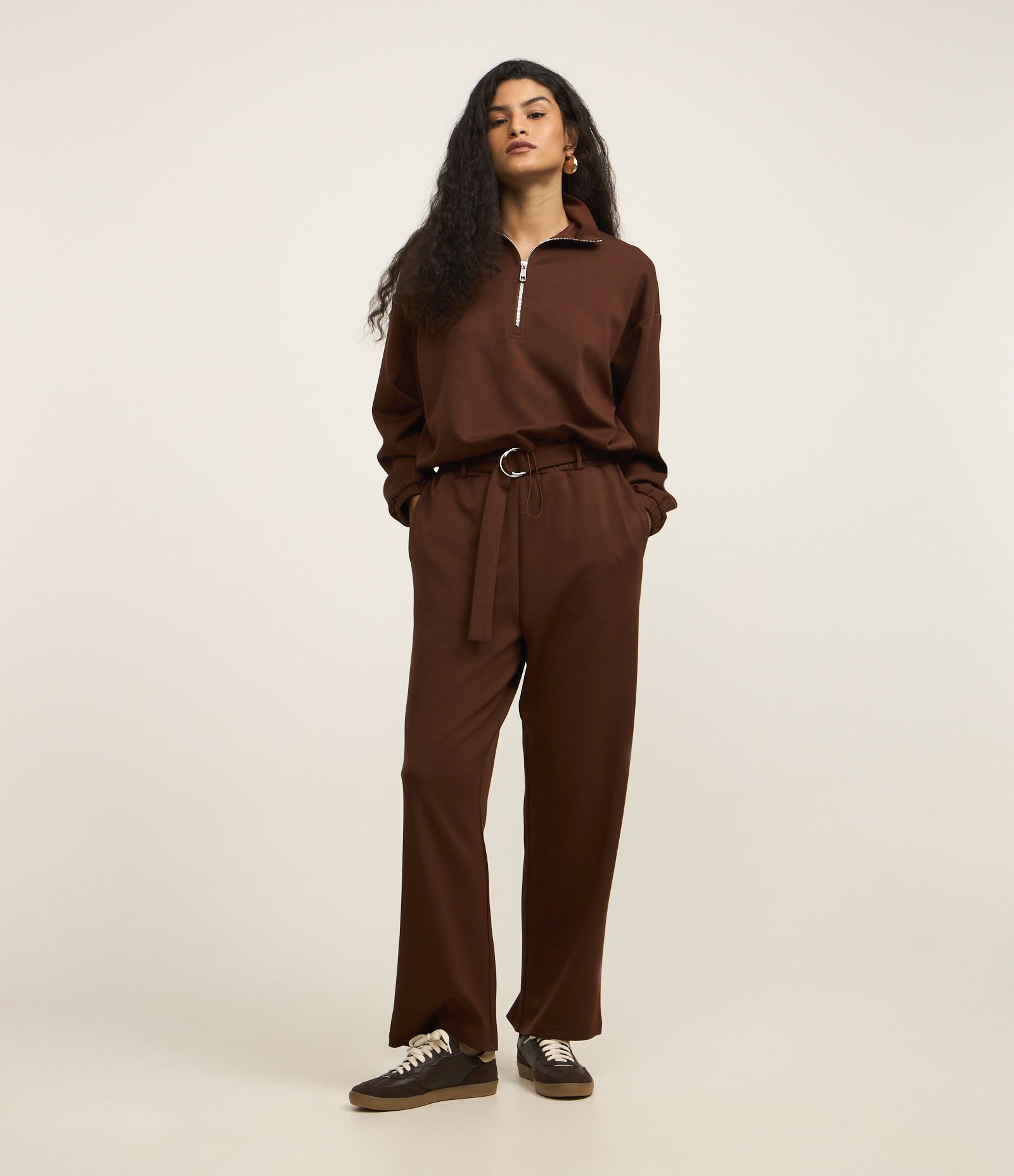 Blusa Manga Longa em Moletinho com Fechamento de Zíper no Decote Marrom 2