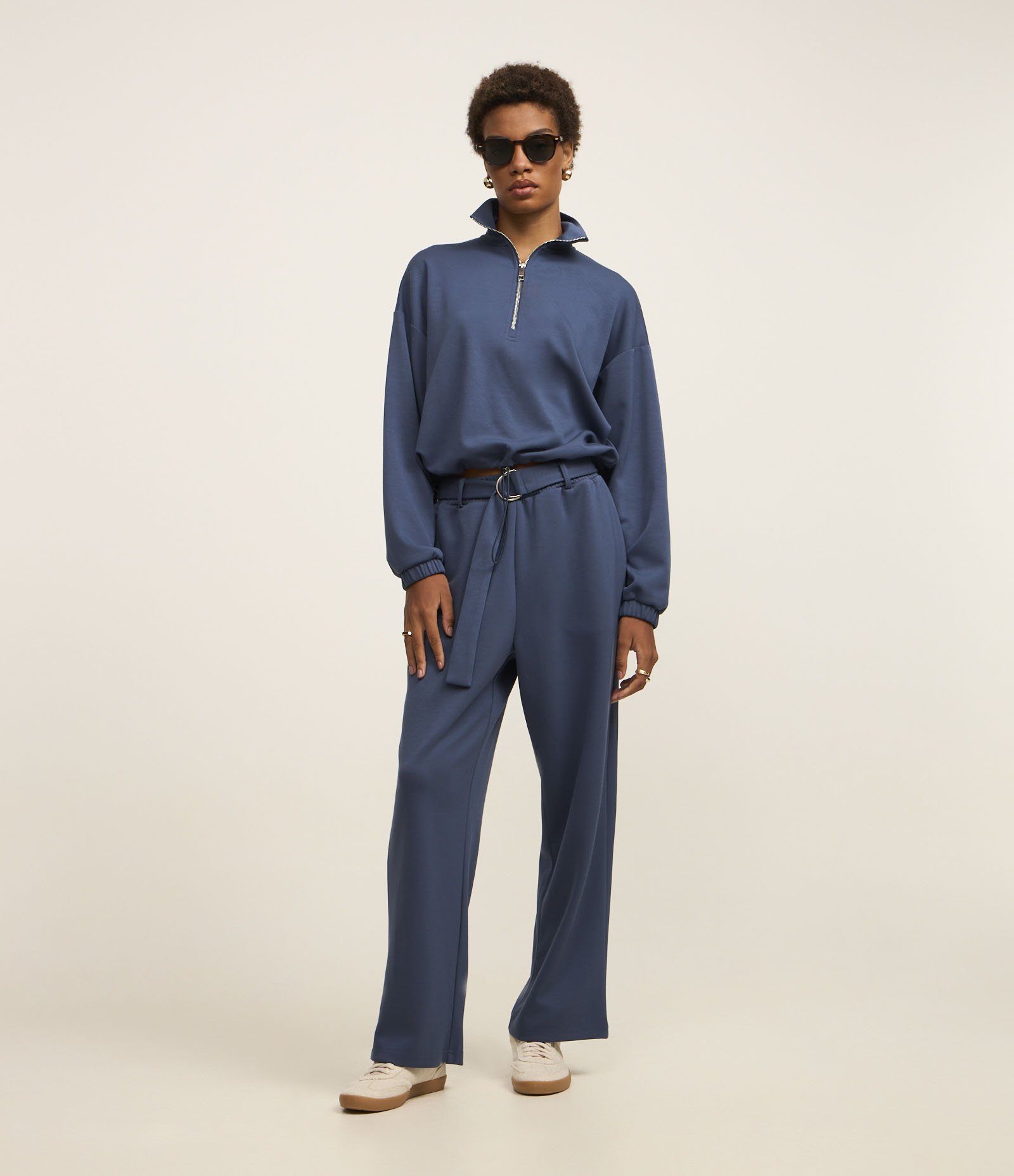 Blusa Manga Longa em Moletinho com Fechamento de Zíper no Decote Azul 2