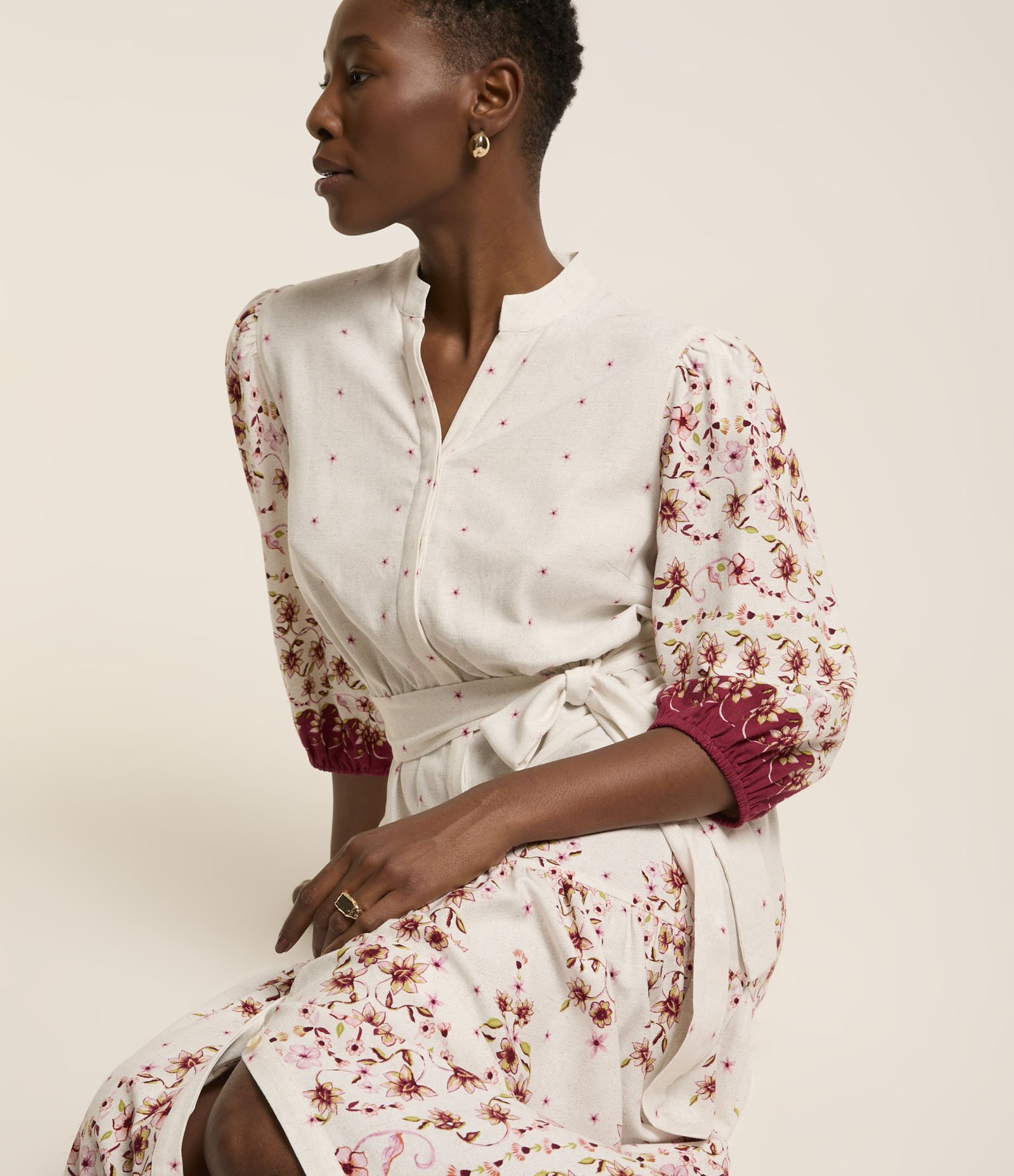 Vestido Chemise Midi em Viscolinho com Estampa Floral Branco/ Vermelho 5