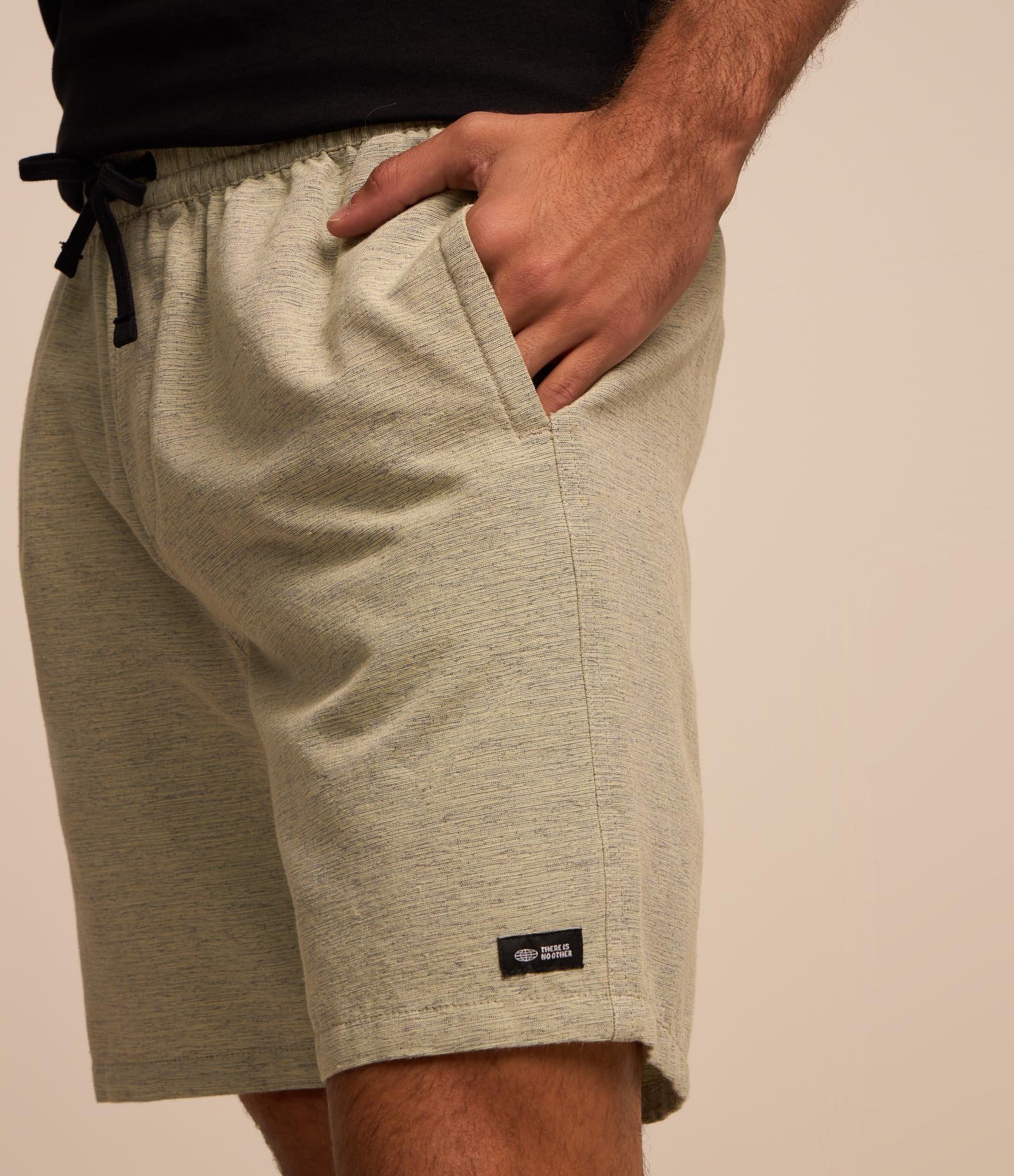 Bermuda em Algodão com Efeito Rajado Verde 4