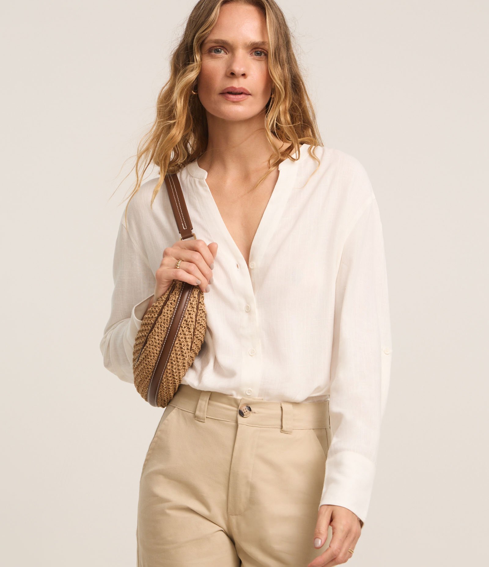 Camisa em Viscolinho com Gola Padre Branco 1