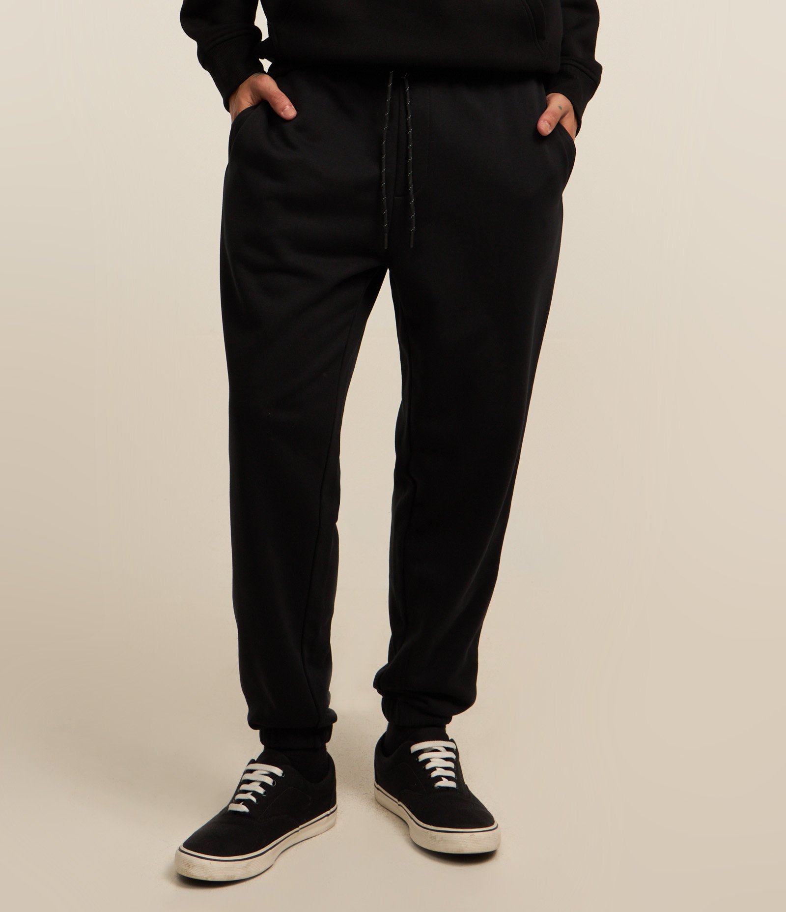 Calça Jogger em Moletom com Cós Elástico e Cordão Preto 3