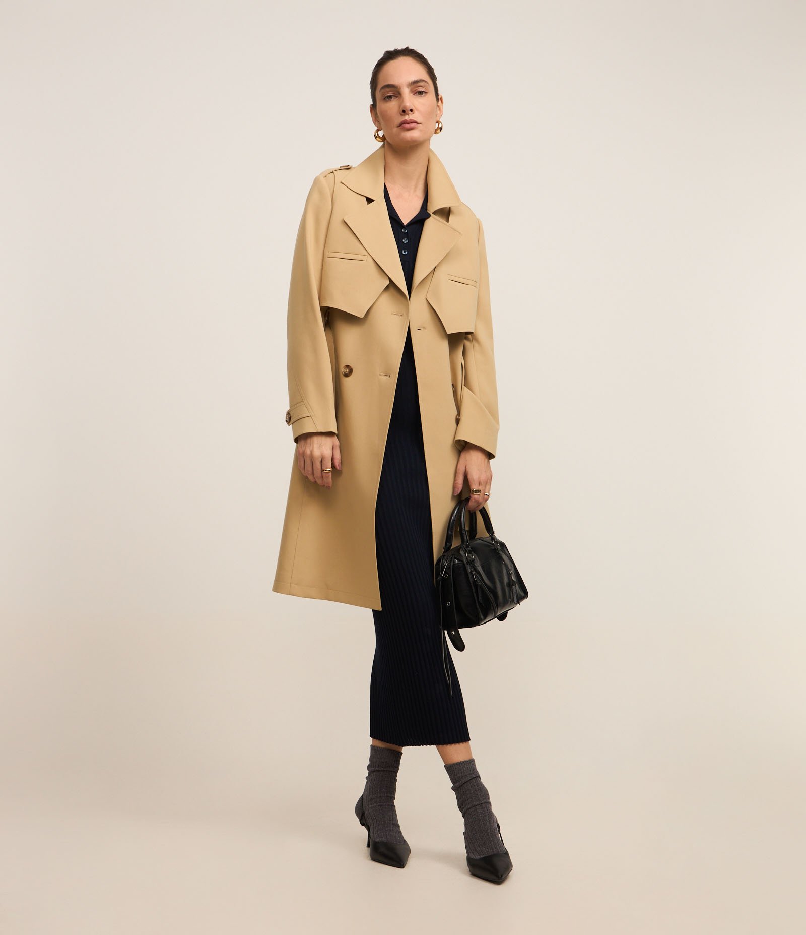 Casaco Trench Coat Gabardine com Botões Frontais e Cinto Bege 3