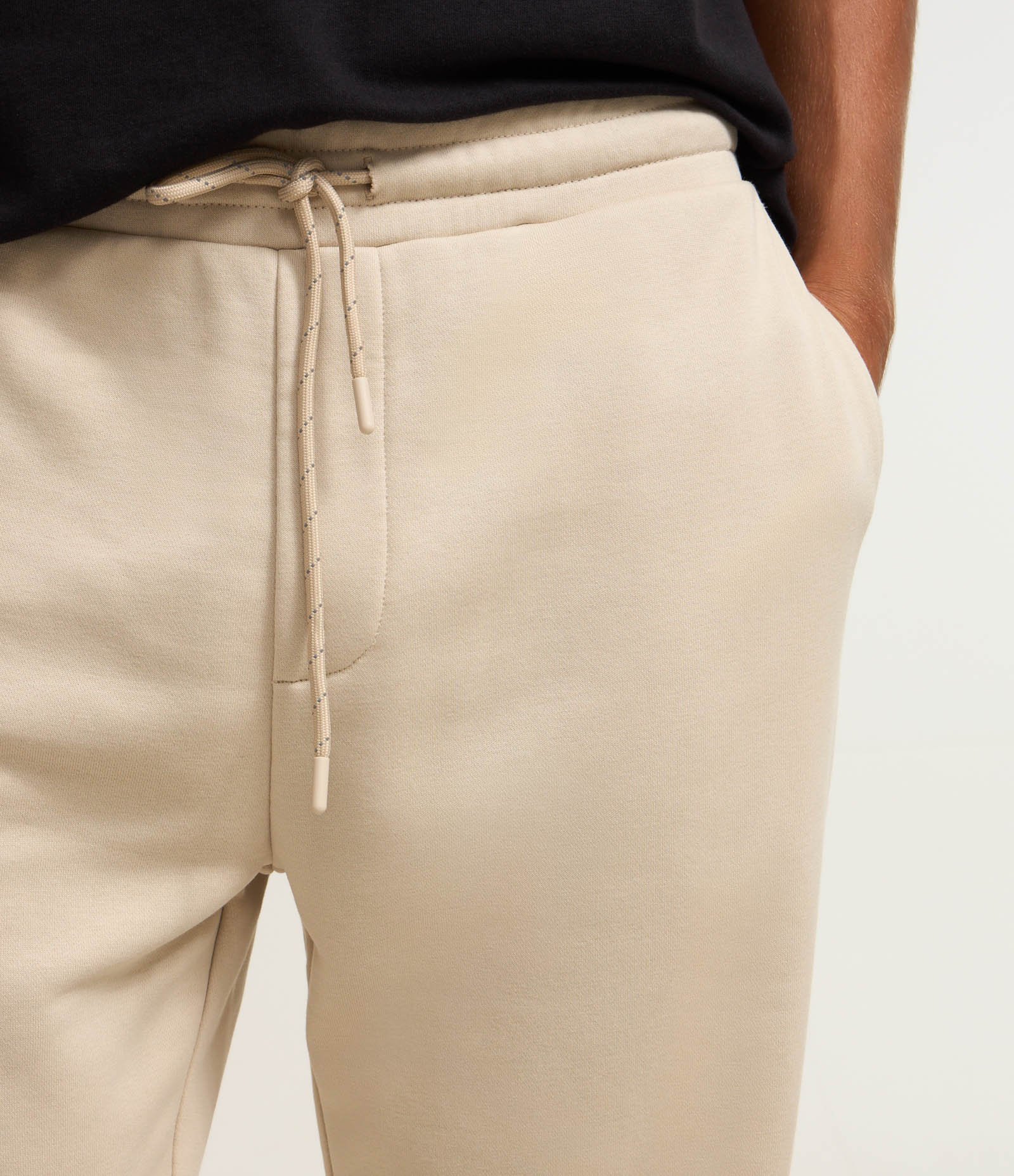 Calça Jogger em Moletom com Cós Elástico e Cordão Bege 4