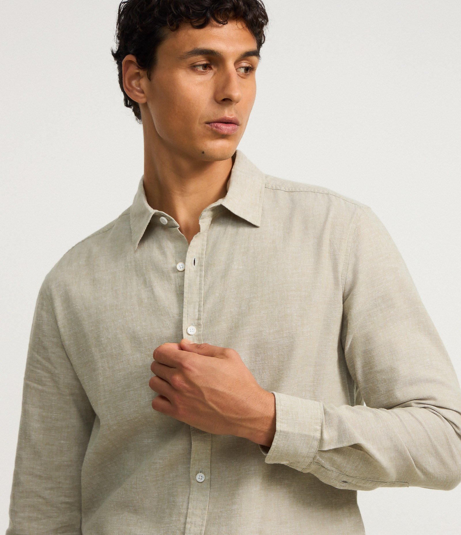 Camisa Regular Básica em Linho com Gola Colarinho Verde Claro 3