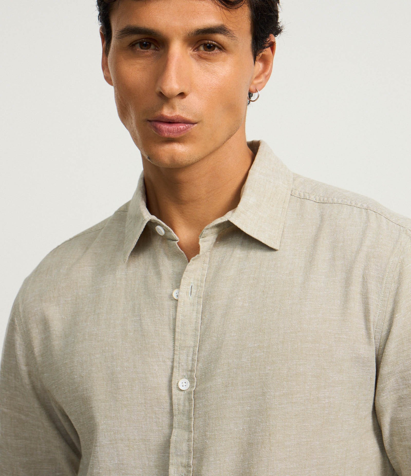 Camisa Regular Básica em Linho com Gola Colarinho Verde Claro 4