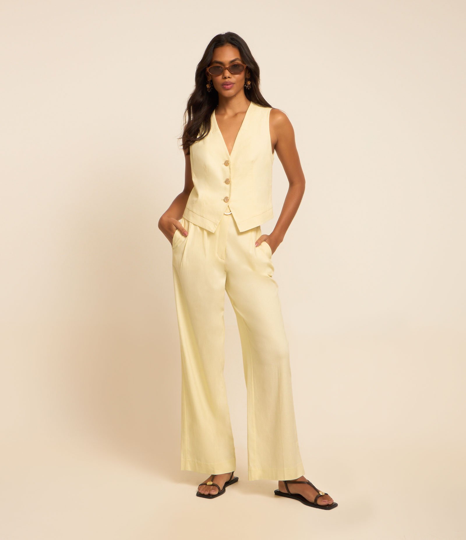 Colete em Viscolinho com Fechamento Frontal Amarelo 3