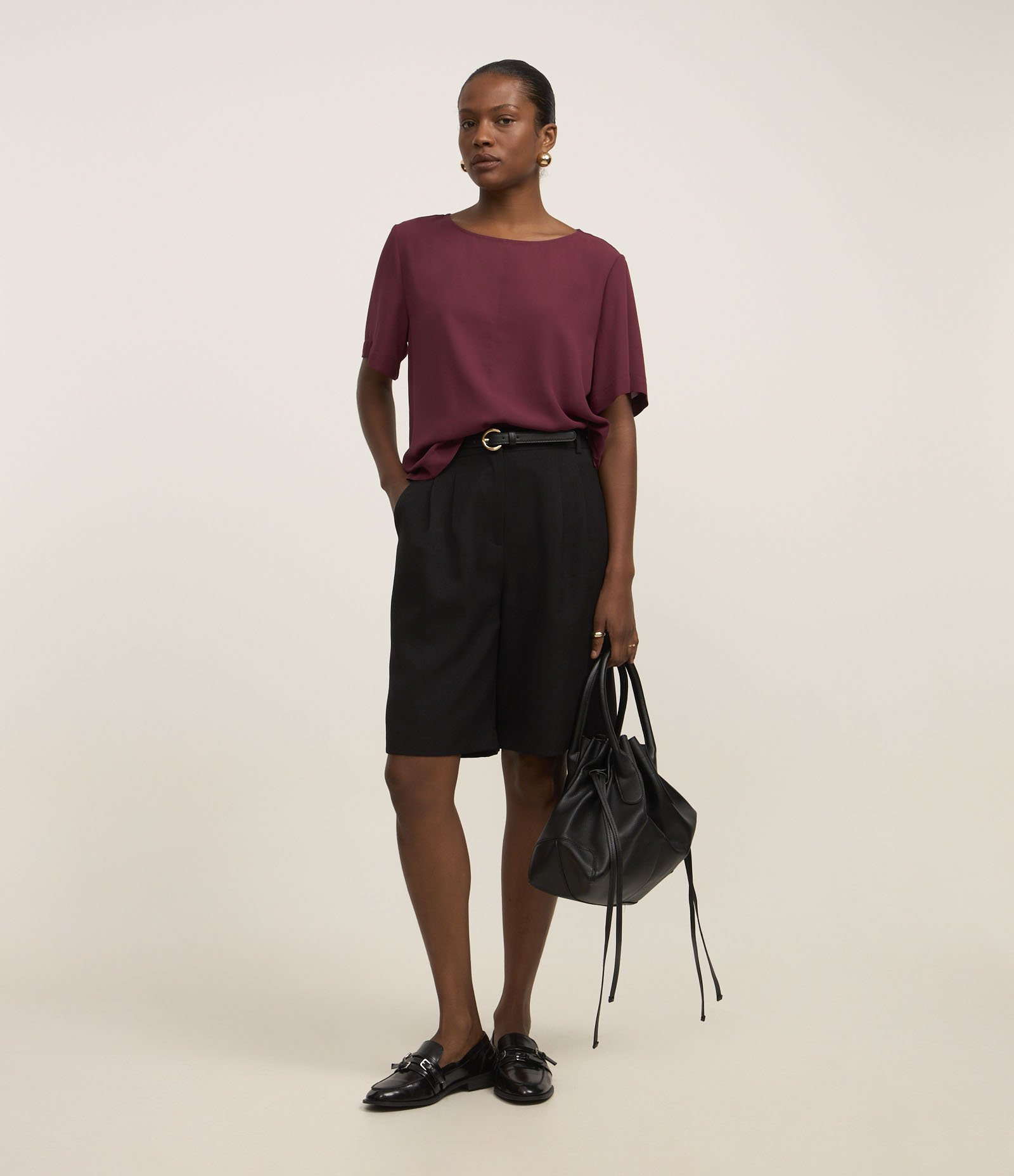 Blusa Básica em Crepe com Costura Frontal Vermelho 2