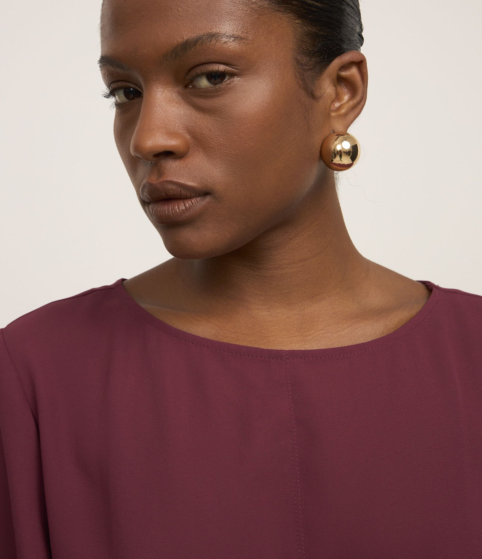 Blusa Básica em Crepe com Costura Frontal Vermelho 3