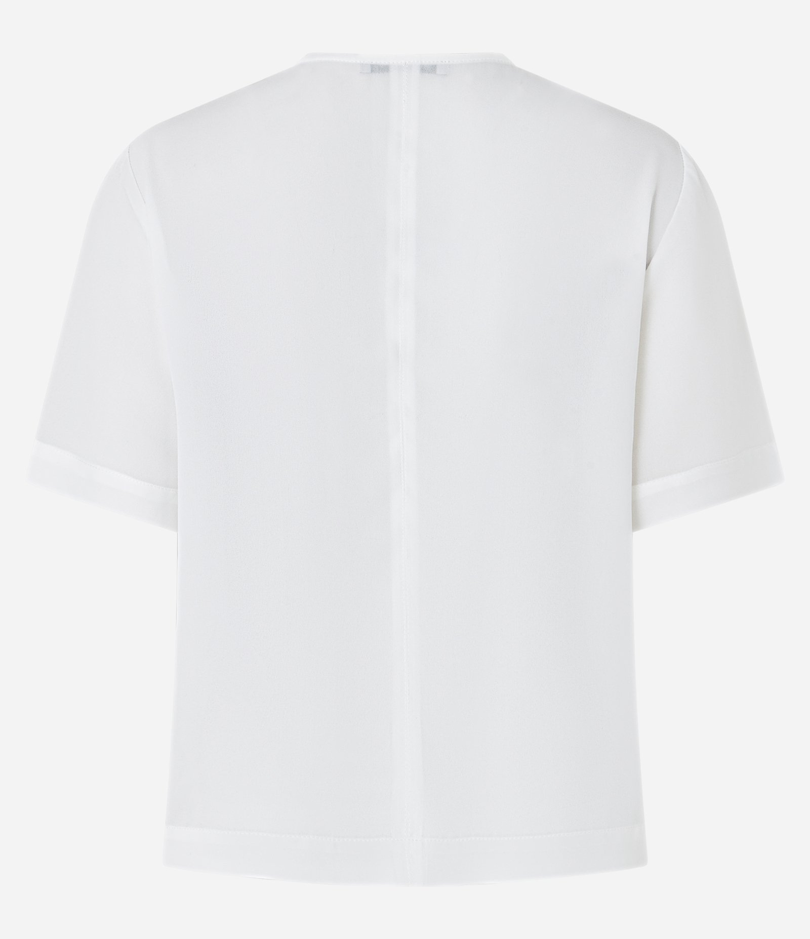 Blusa Básica em Crepe com Costura Frontal 6