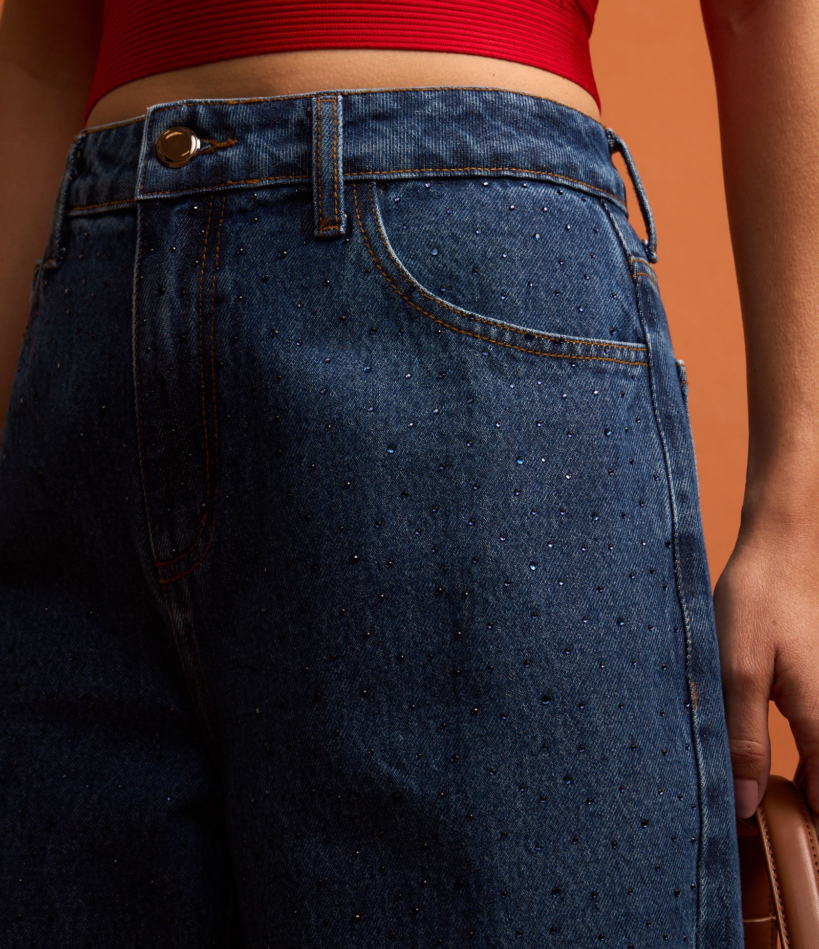 Calça Reta em Jeans com Brilhos Aplicados Azul 3