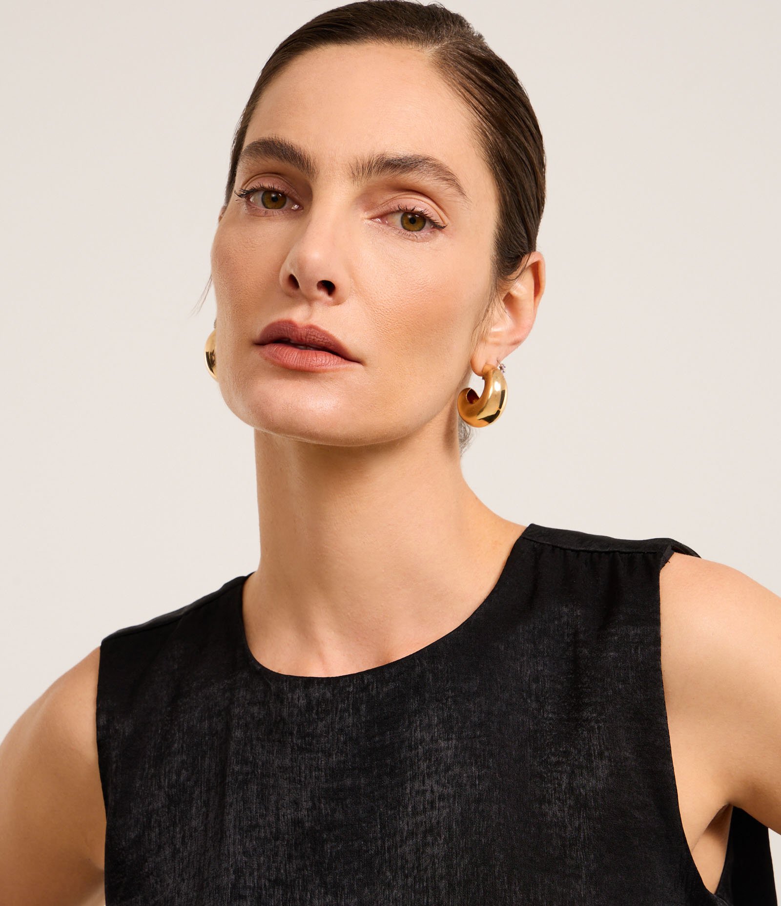 Blusa Balonê em Chiffon com Pregas nas Costas Preto 4