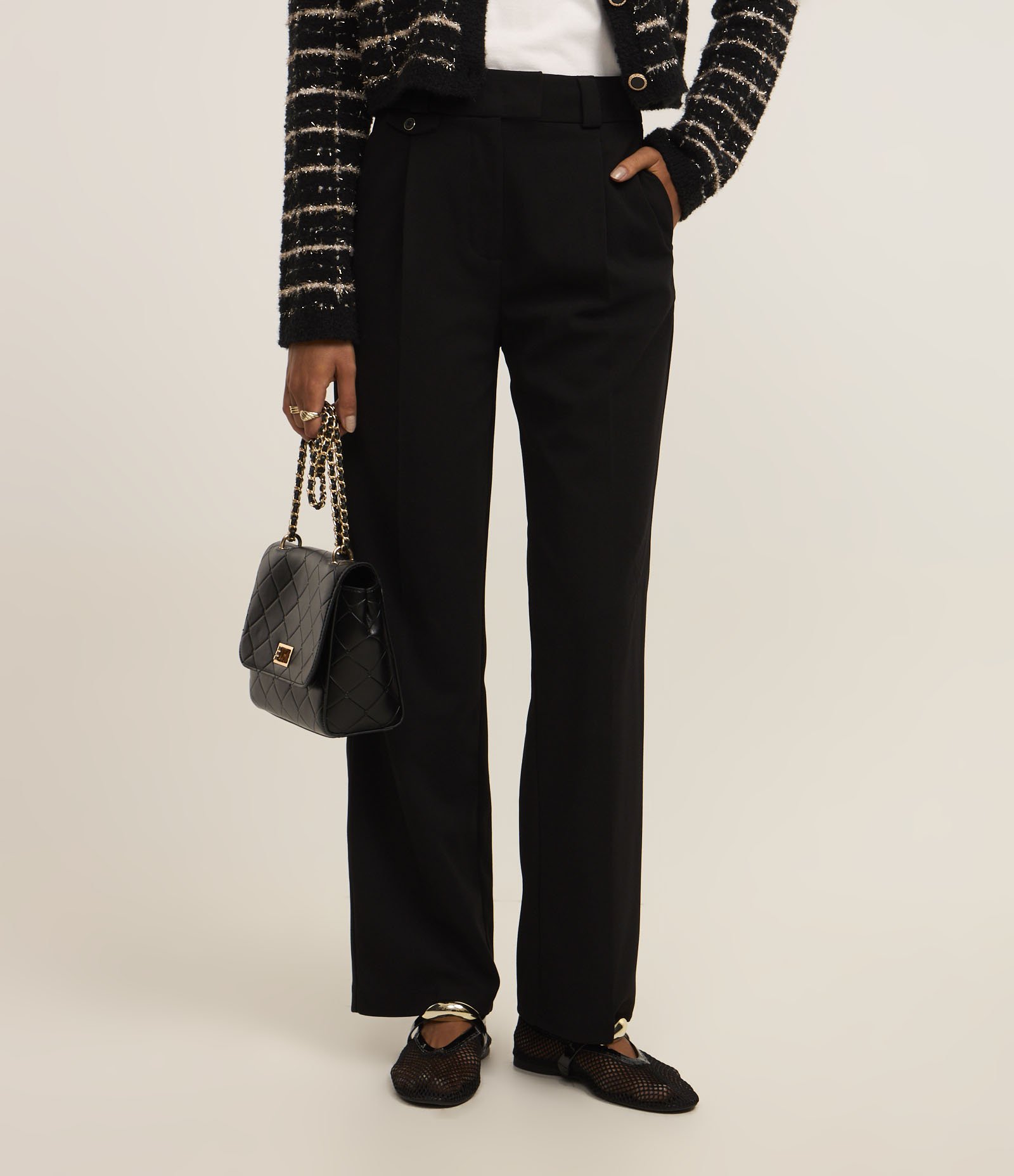 Calça Wide Alfaiataria em Crepe com Detalhe de Lapela Preto 3