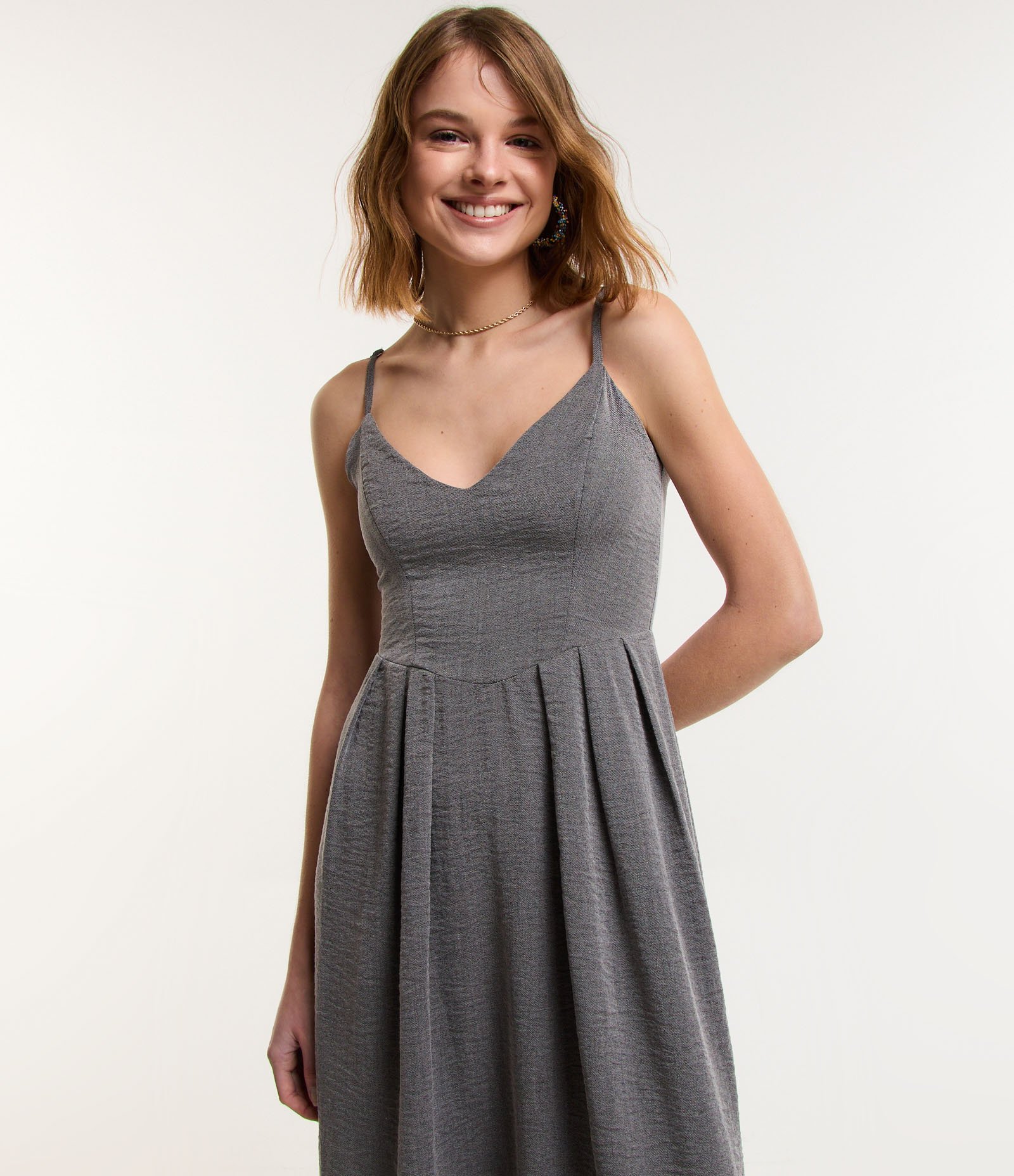 Vestido Longo Alfaiatado com Alcinha e Recorte na Cintura Cinza 2