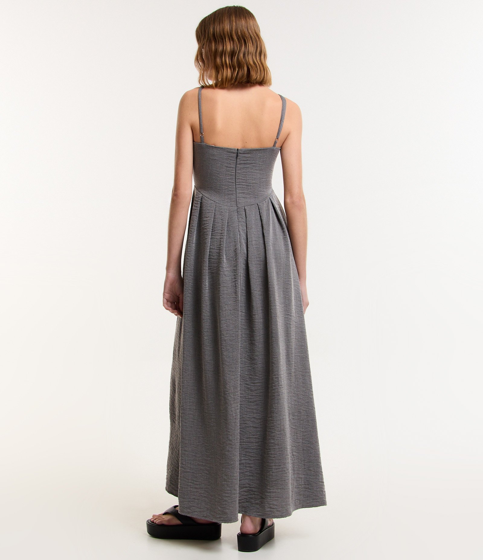 Vestido Longo Alfaiatado com Alcinha e Recorte na Cintura Cinza 3