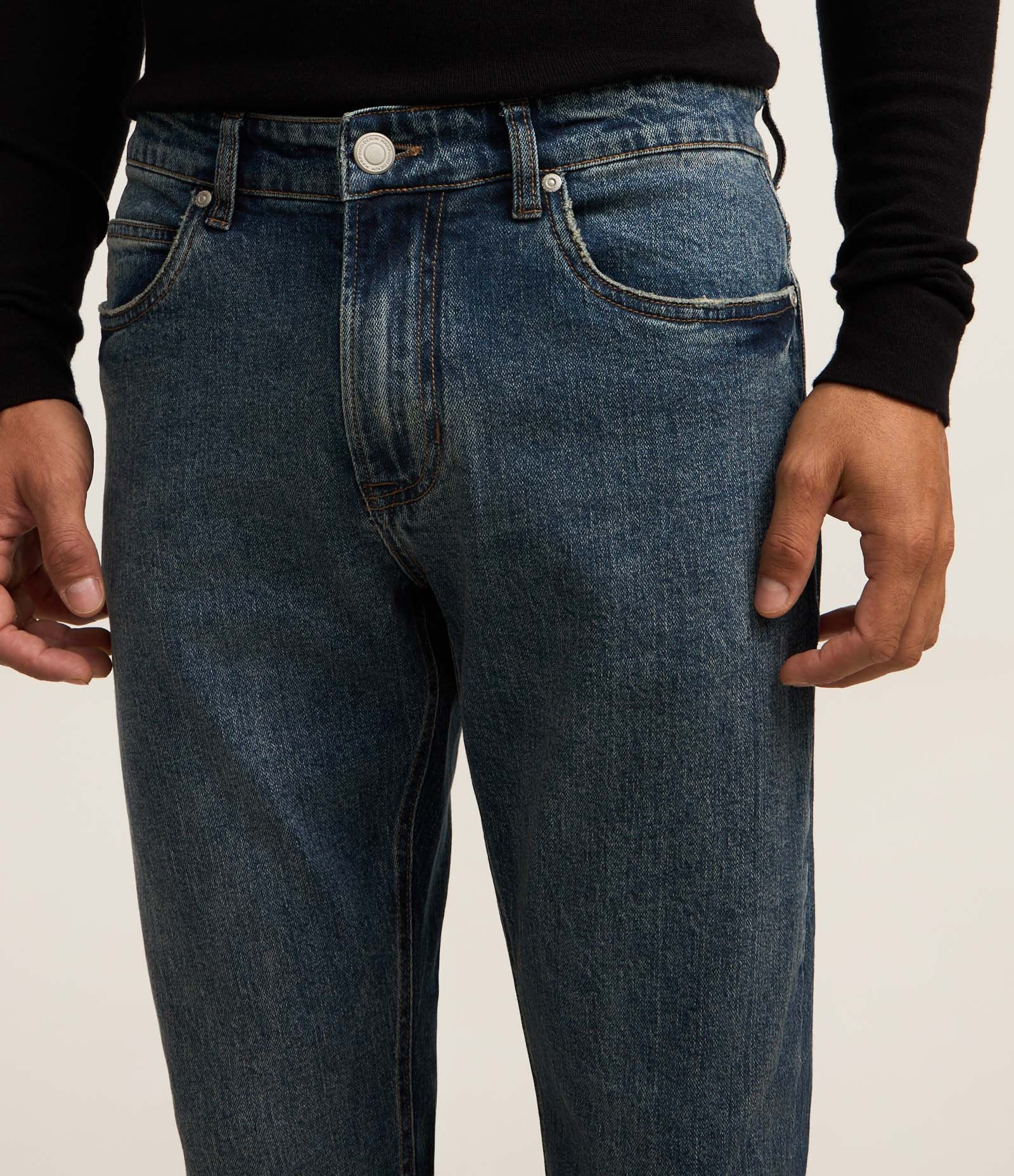 Calça Jeans com Elastano e Lavagem Frontal Azul 4