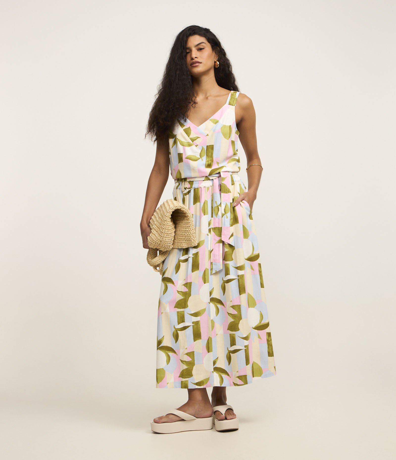 Blusa em Viscolinho com Estampa Geométrica Multicores 2