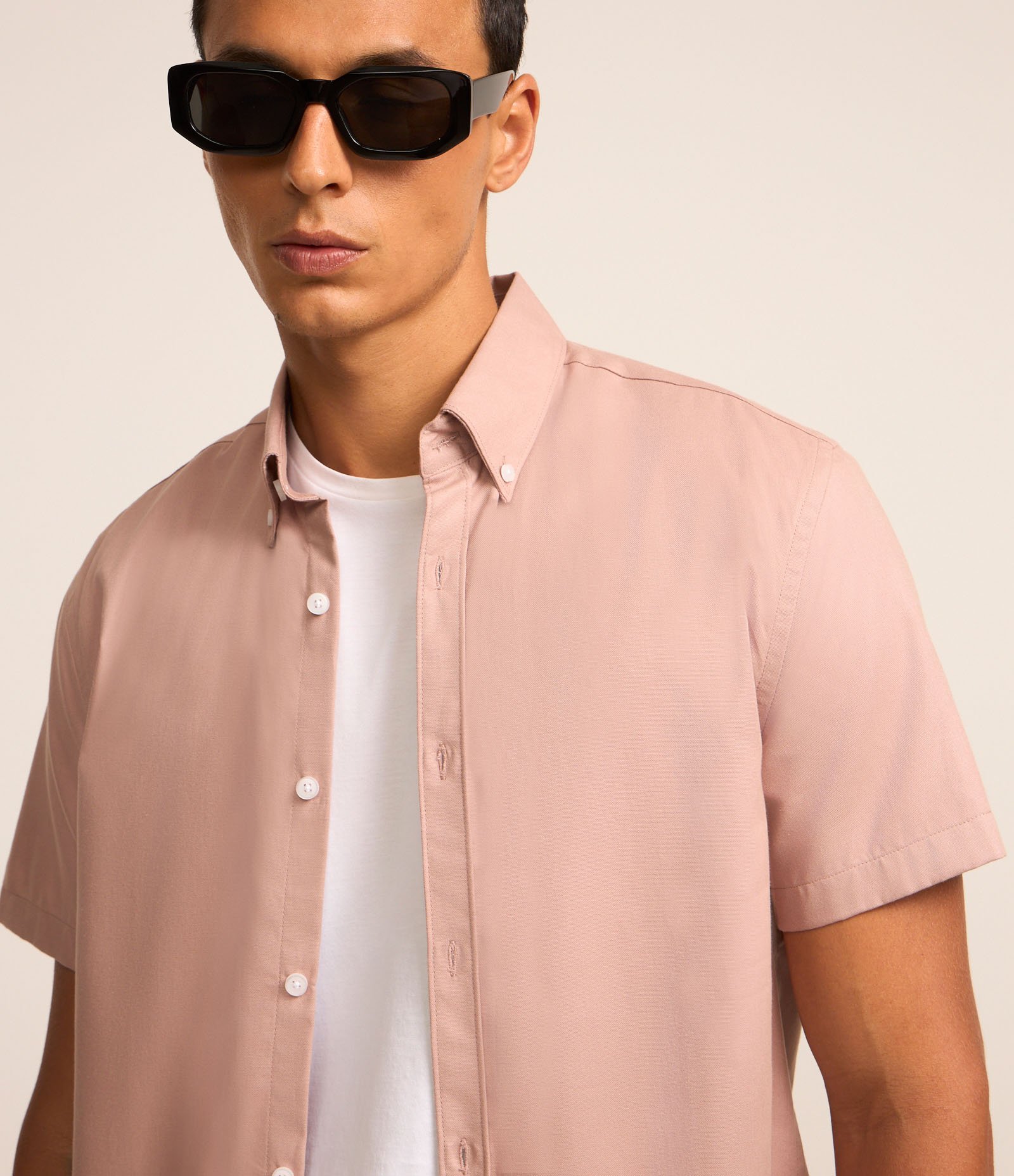 Camisa Comfort em Oxford com Gola Colarinho e Manga Curta Rosa 3