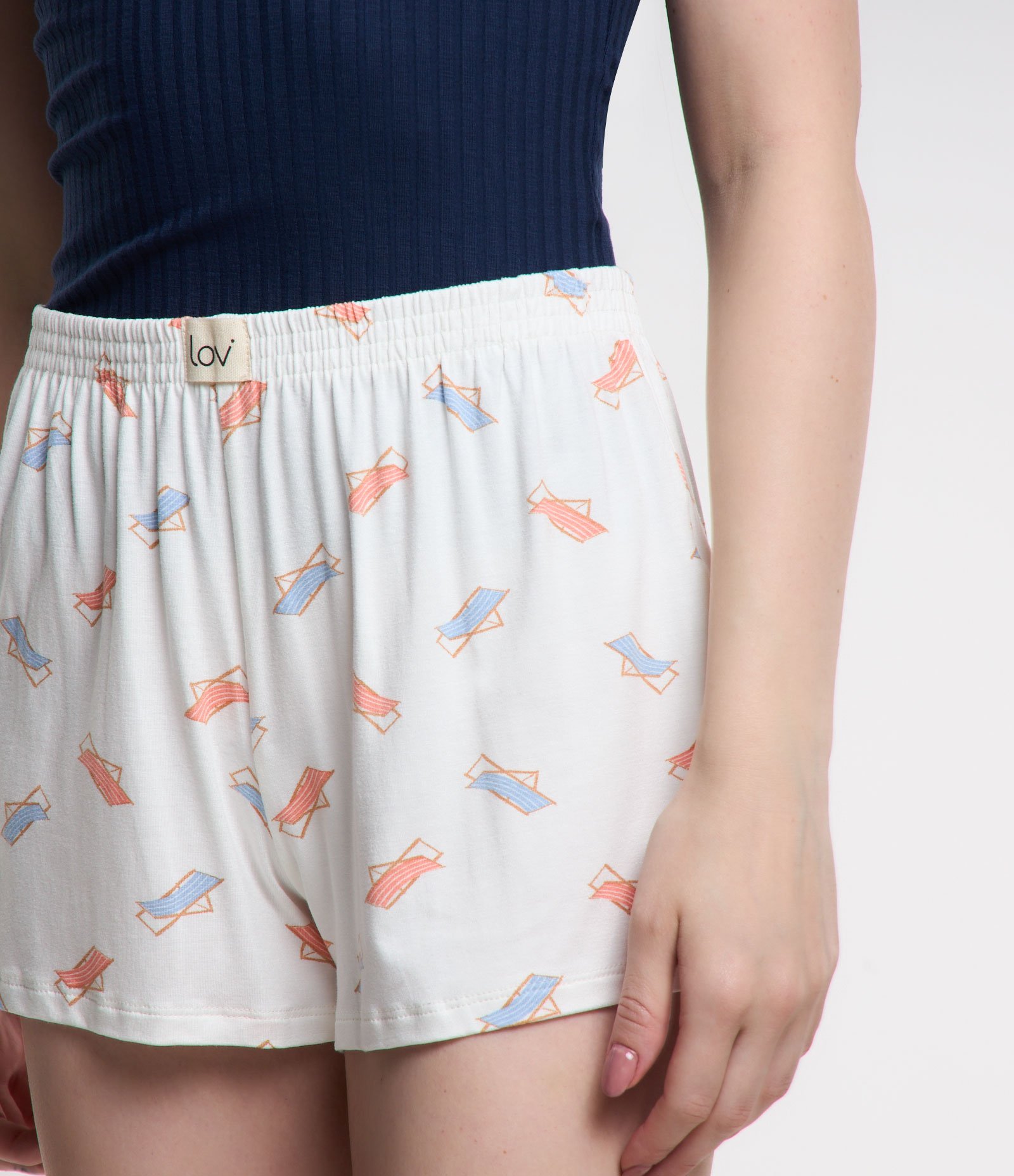 Pijama Short Doll em Viscose com Blusa Texturizada e Short Estampa Cadeiras Azul/ Branco 4