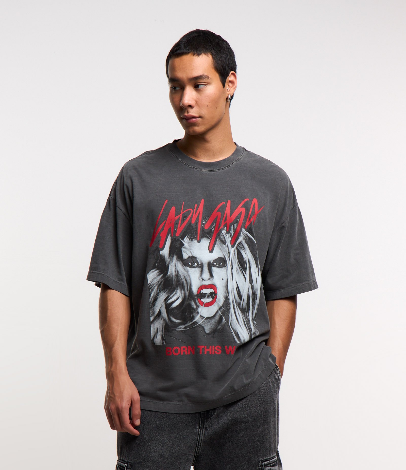 Camiseta Boxy em Algodão com Estampa Lady Gaga Cinza 1