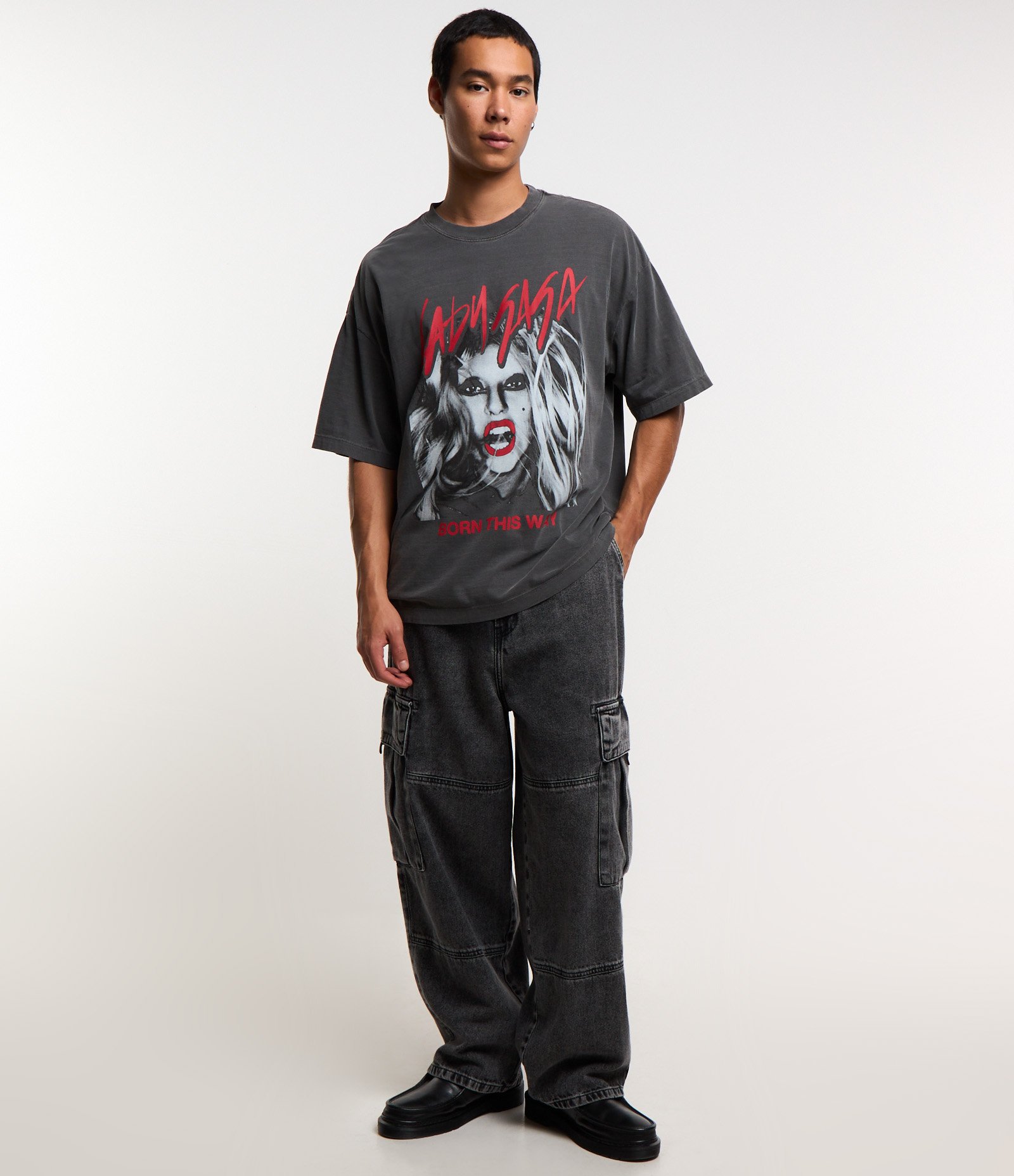 Camiseta Boxy em Algodão com Estampa Lady Gaga Cinza 2