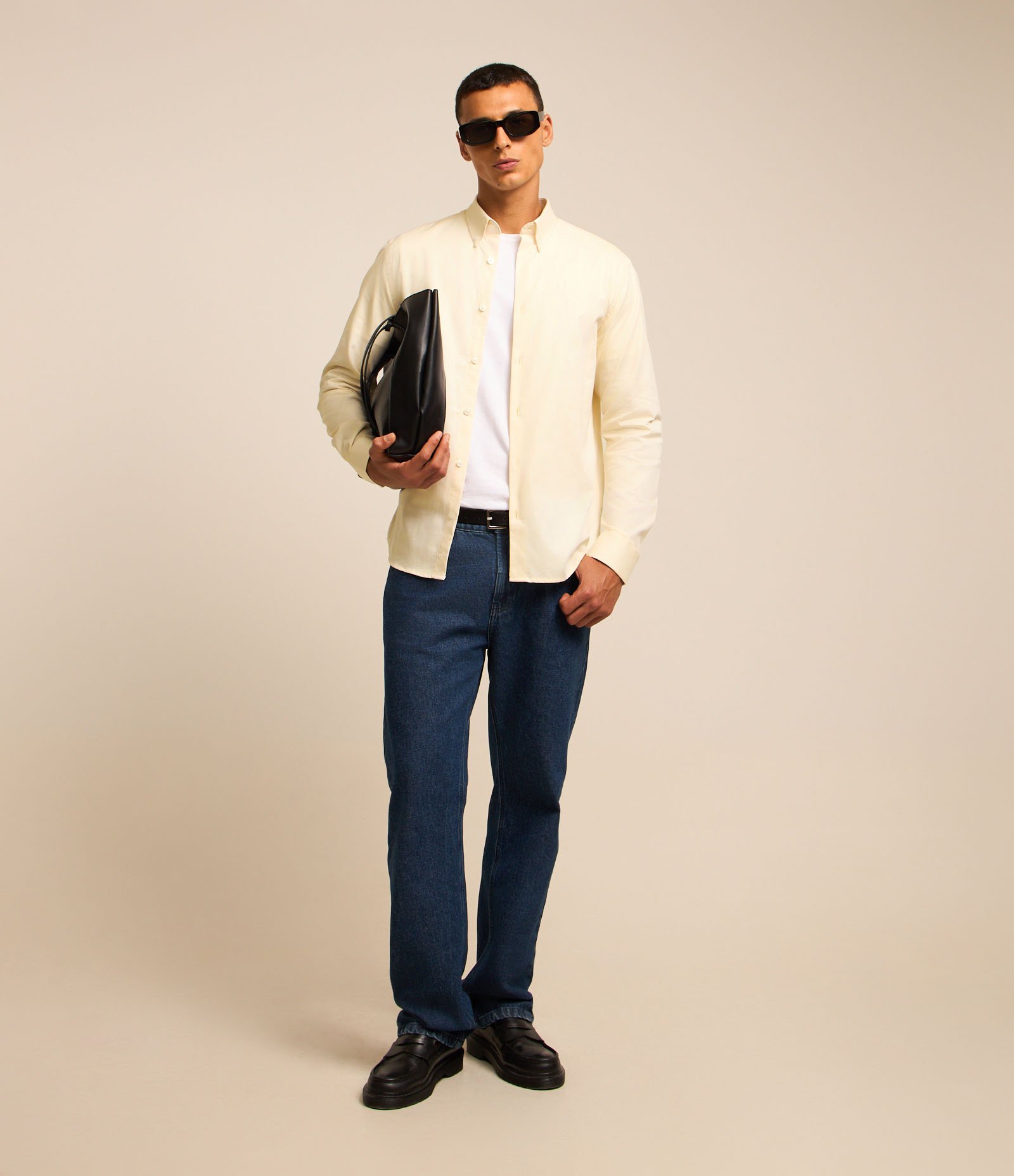 Camisa Regular Básica em Oxford Amarelo Claro 2