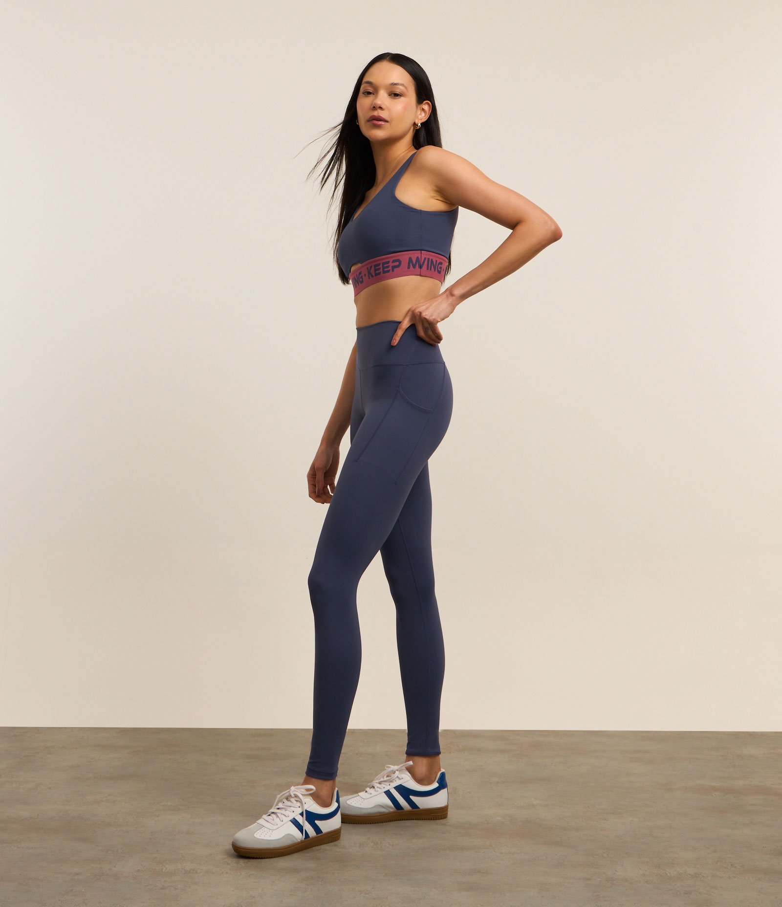 Calca Legging Esportiva em Microfibra com Bolsos Azul Médio 1