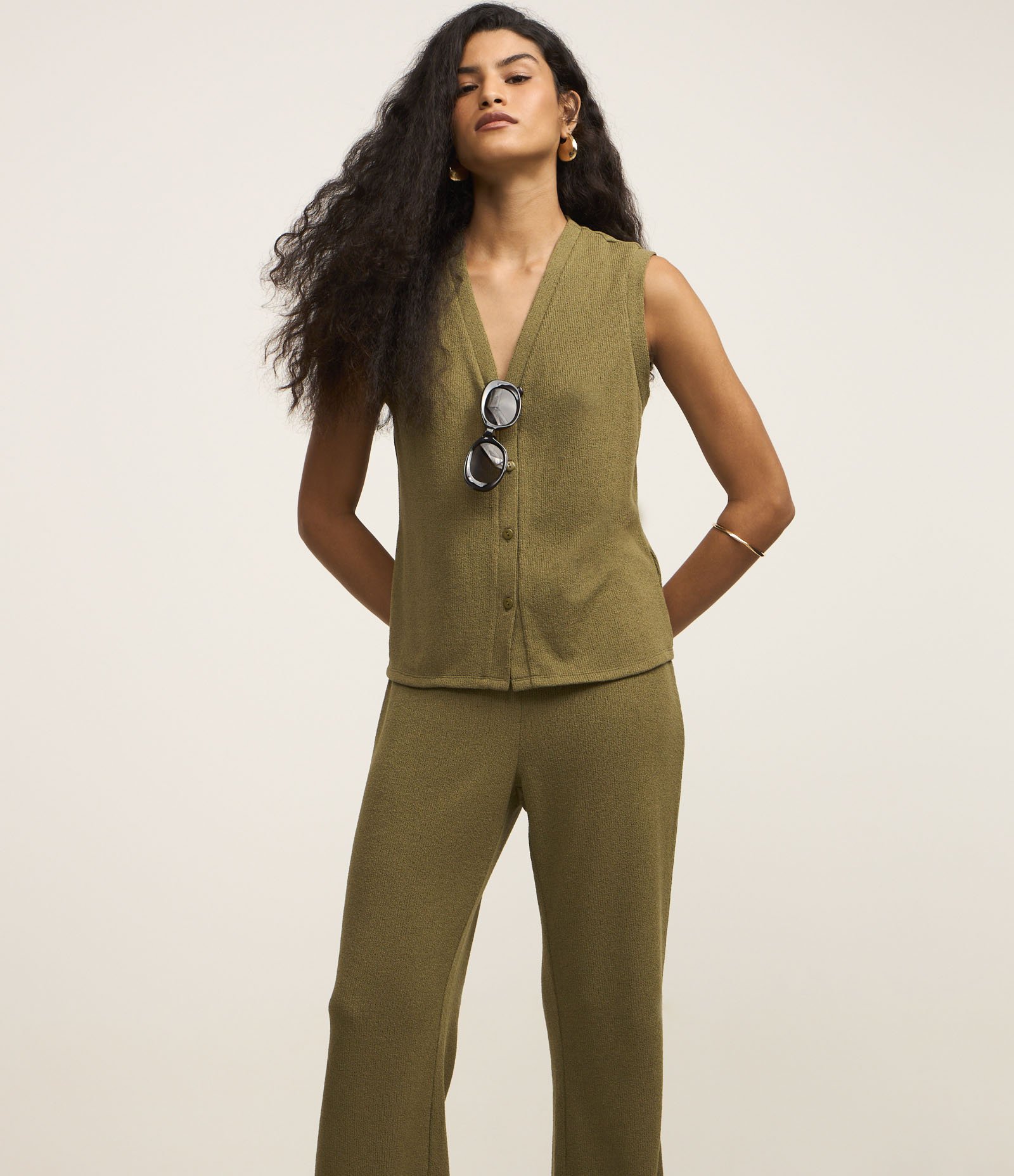 Calça Flare Texturizada com Cintura Alta Marrom 2