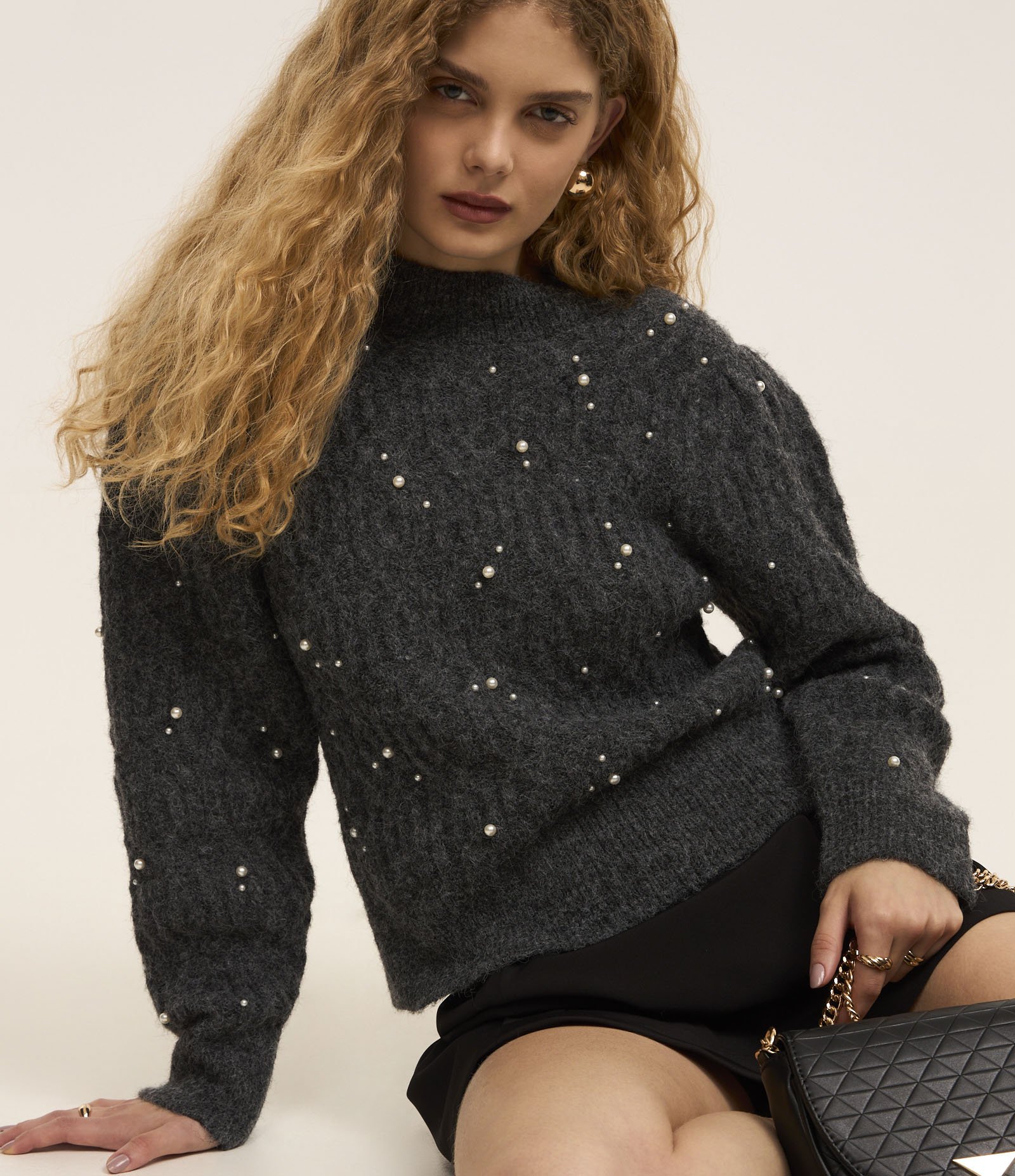 Blusão em Tricô Texturizado com Pérolas Cinza 5