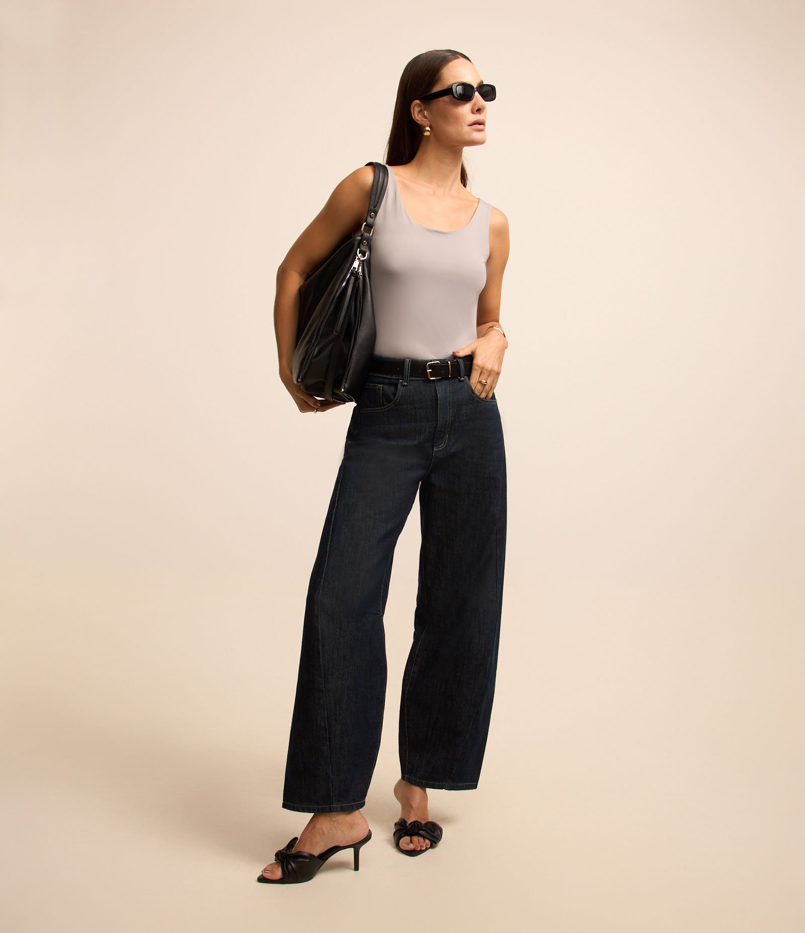 Blusa em Poliamida com Decote U e Alça Larga Cinza 2