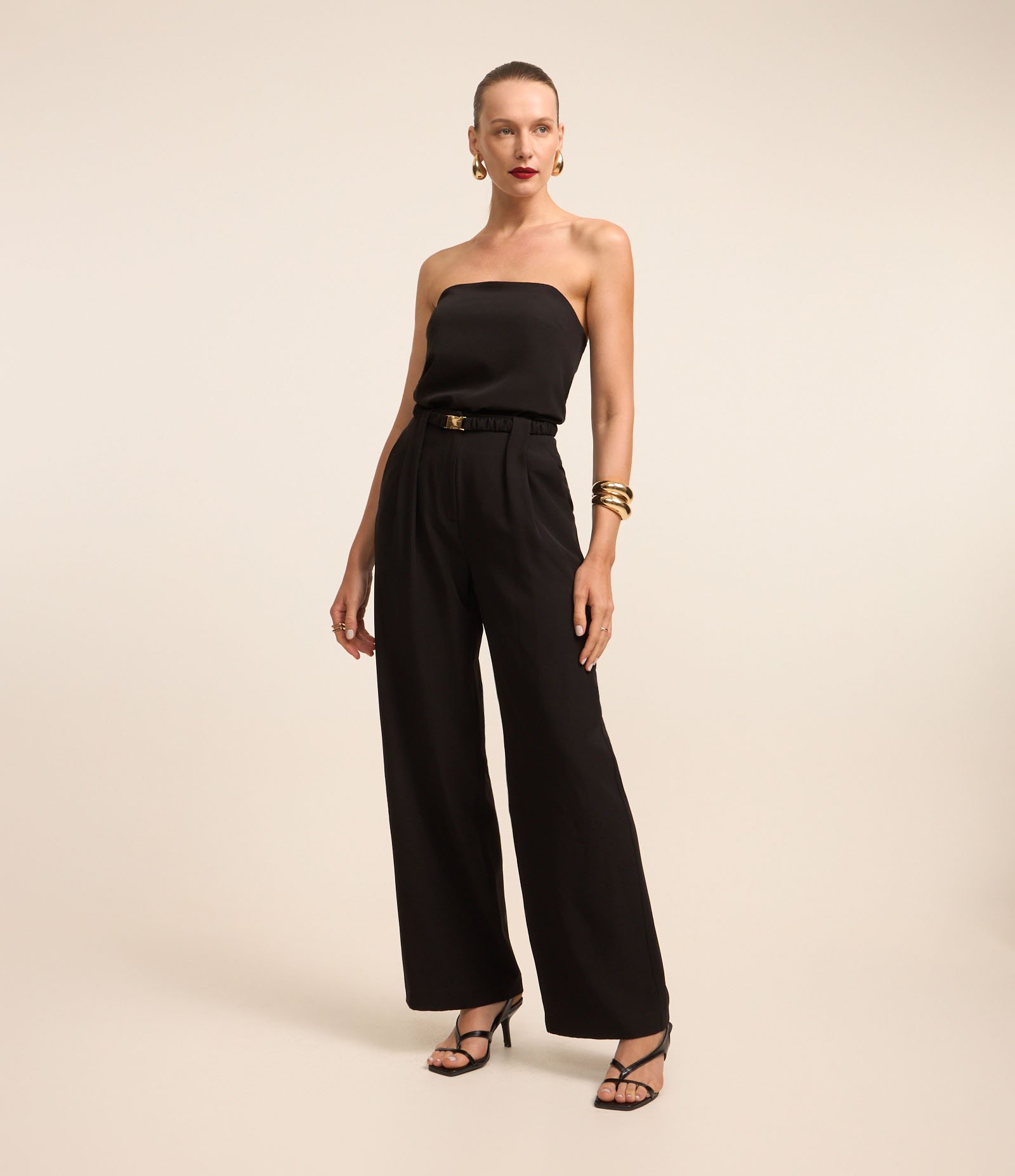 Blusa Tomara que Caia Crepe com Franzido nas Costas Preto 2