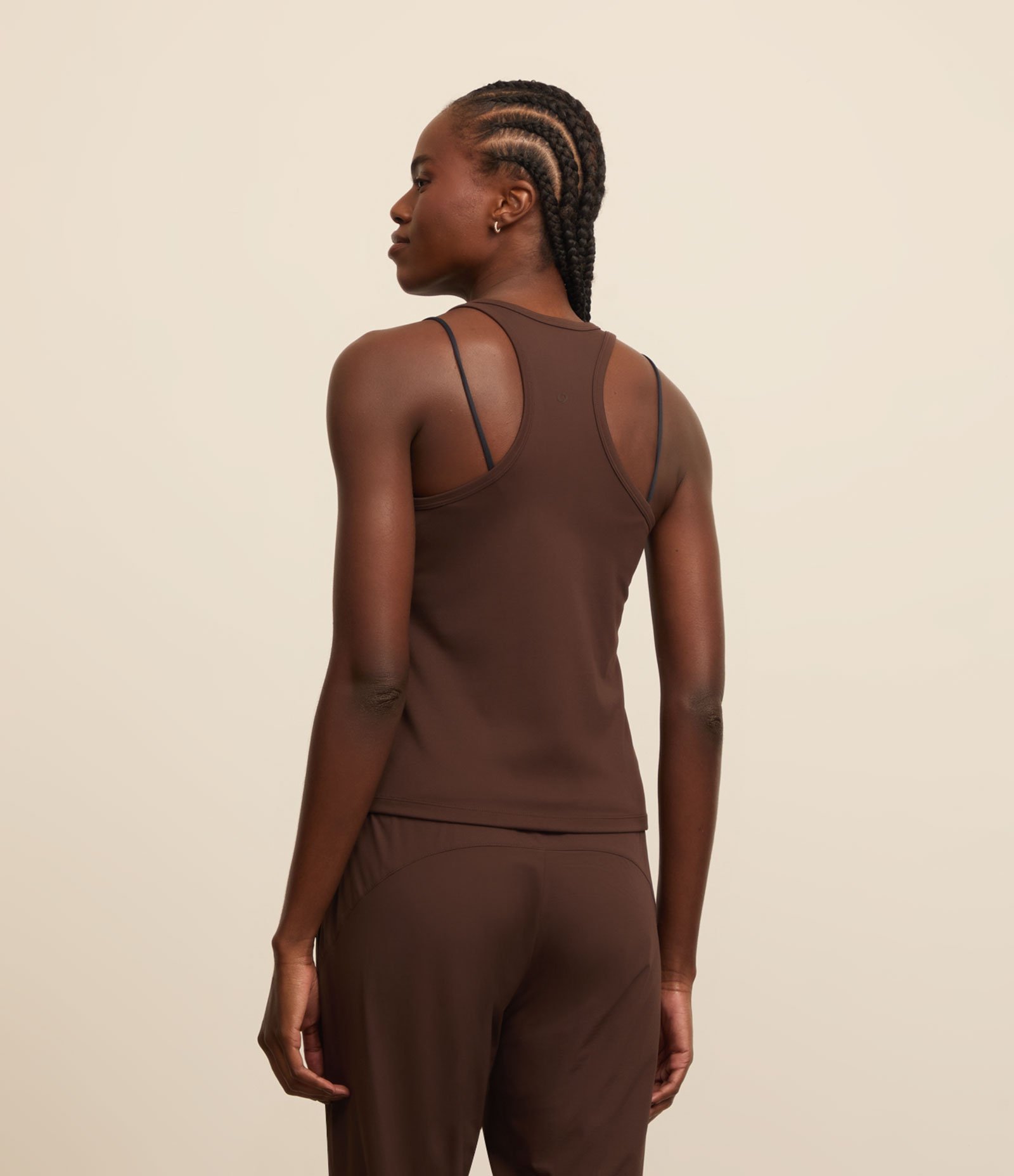 Regata Nadador em Microfibra com Recorte nas Costas Marrom 3