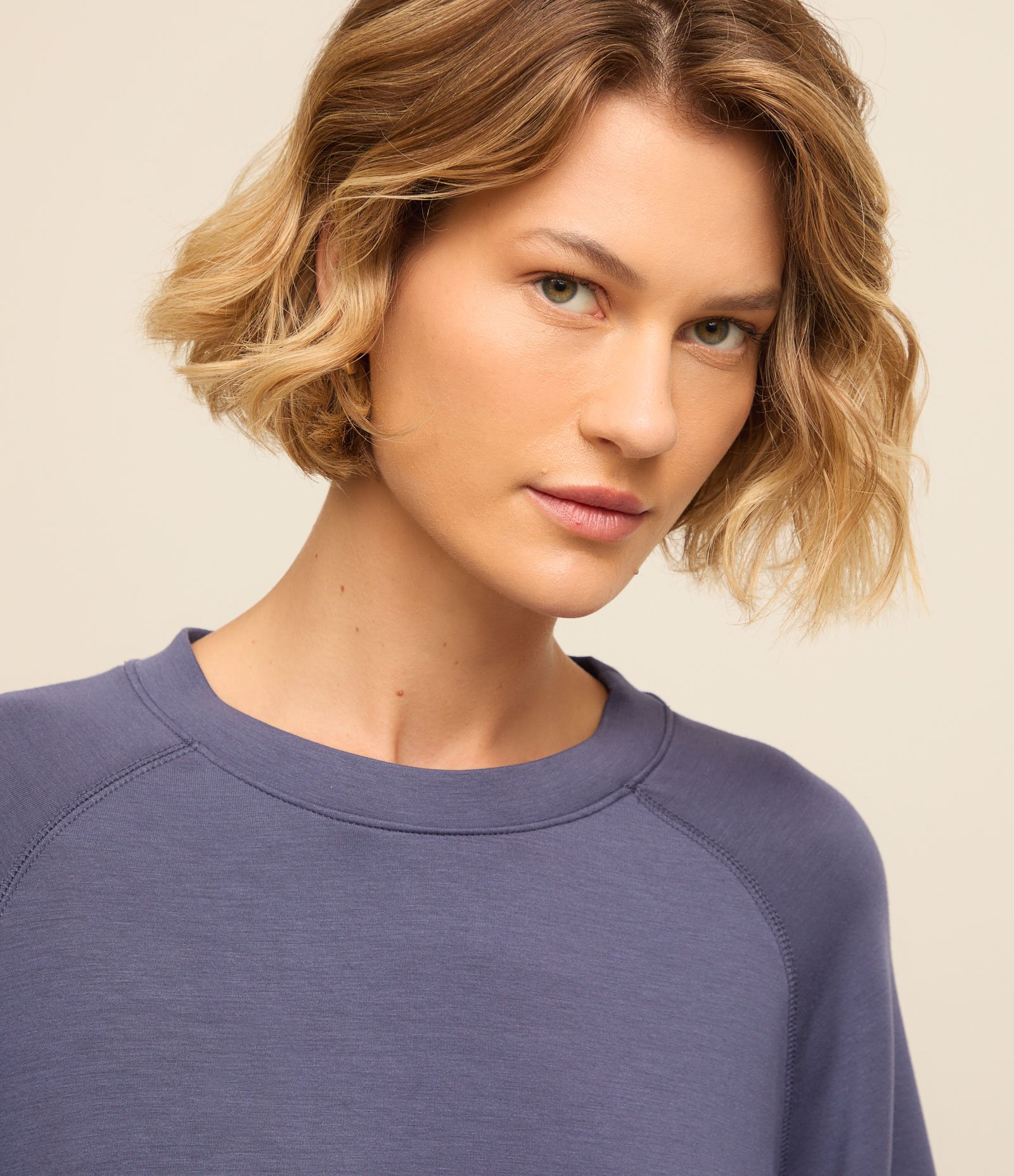 Blusão Moletom Esportivo em Microfibra com Recortes Azul 2