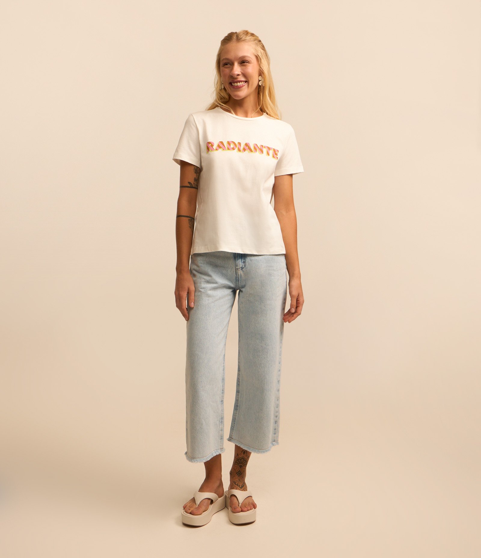 Camiseta em Algodão com Lettering Radiante Branco 2