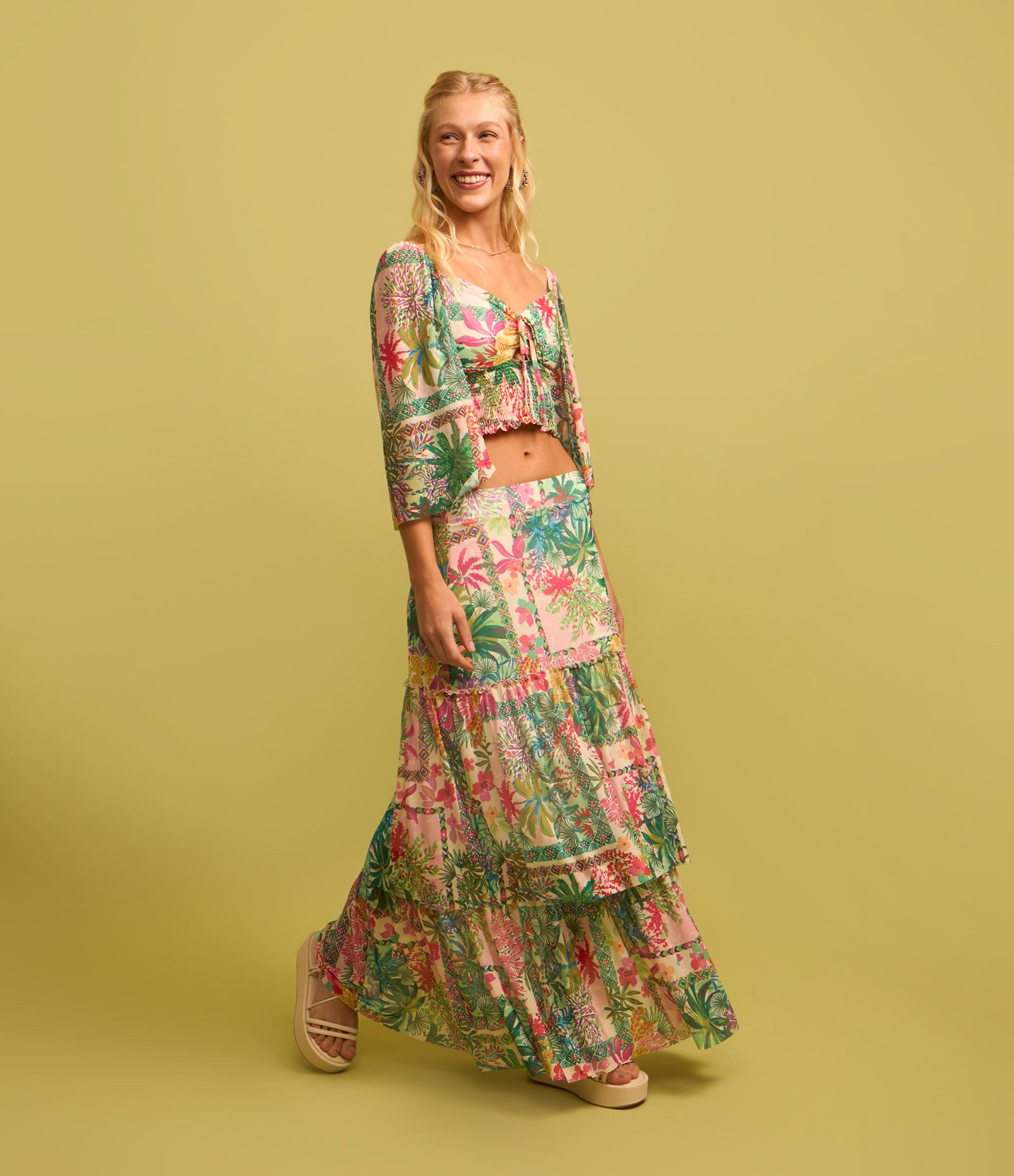 Saia New Midi em Tule com Babados e Estampa Jardim Tropical Off White/ Verde 2