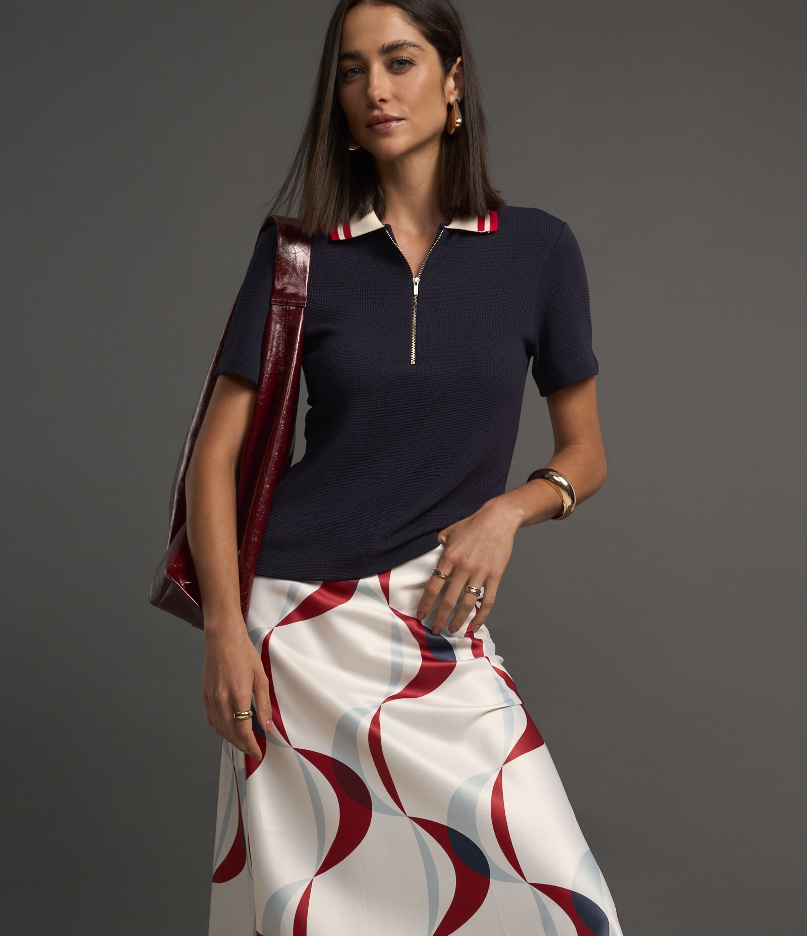 Saia Reta Midi Acetinada com Estampa Linhas Geométricas Branco 5