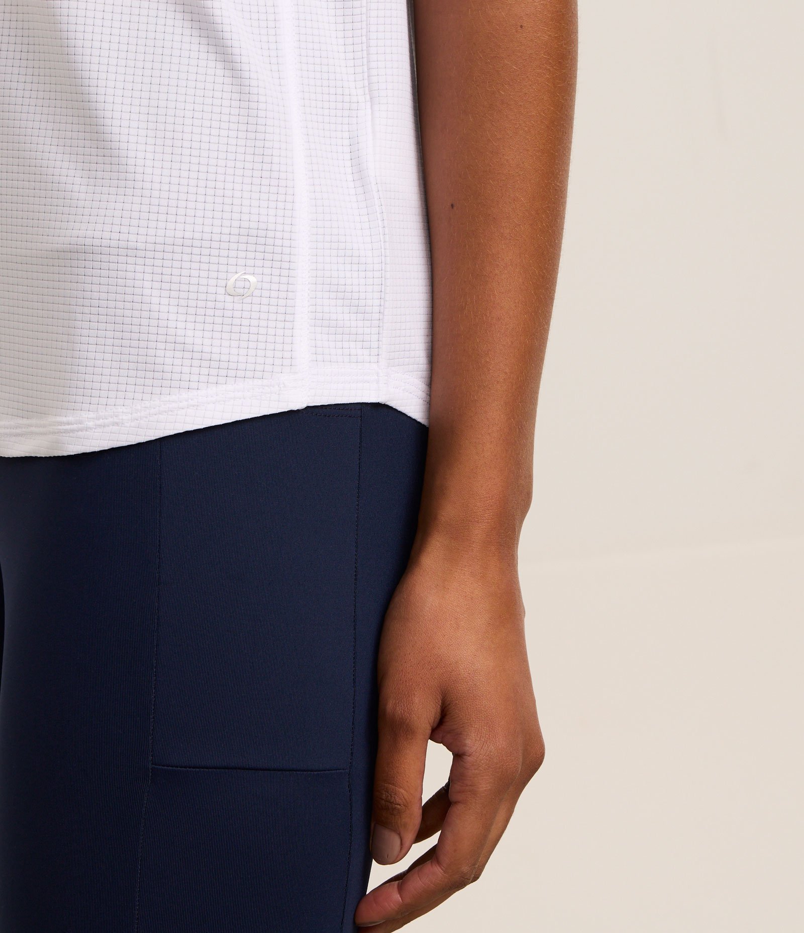 Camiseta Esportiva em Microfibra com Decote Redondo Branco 4