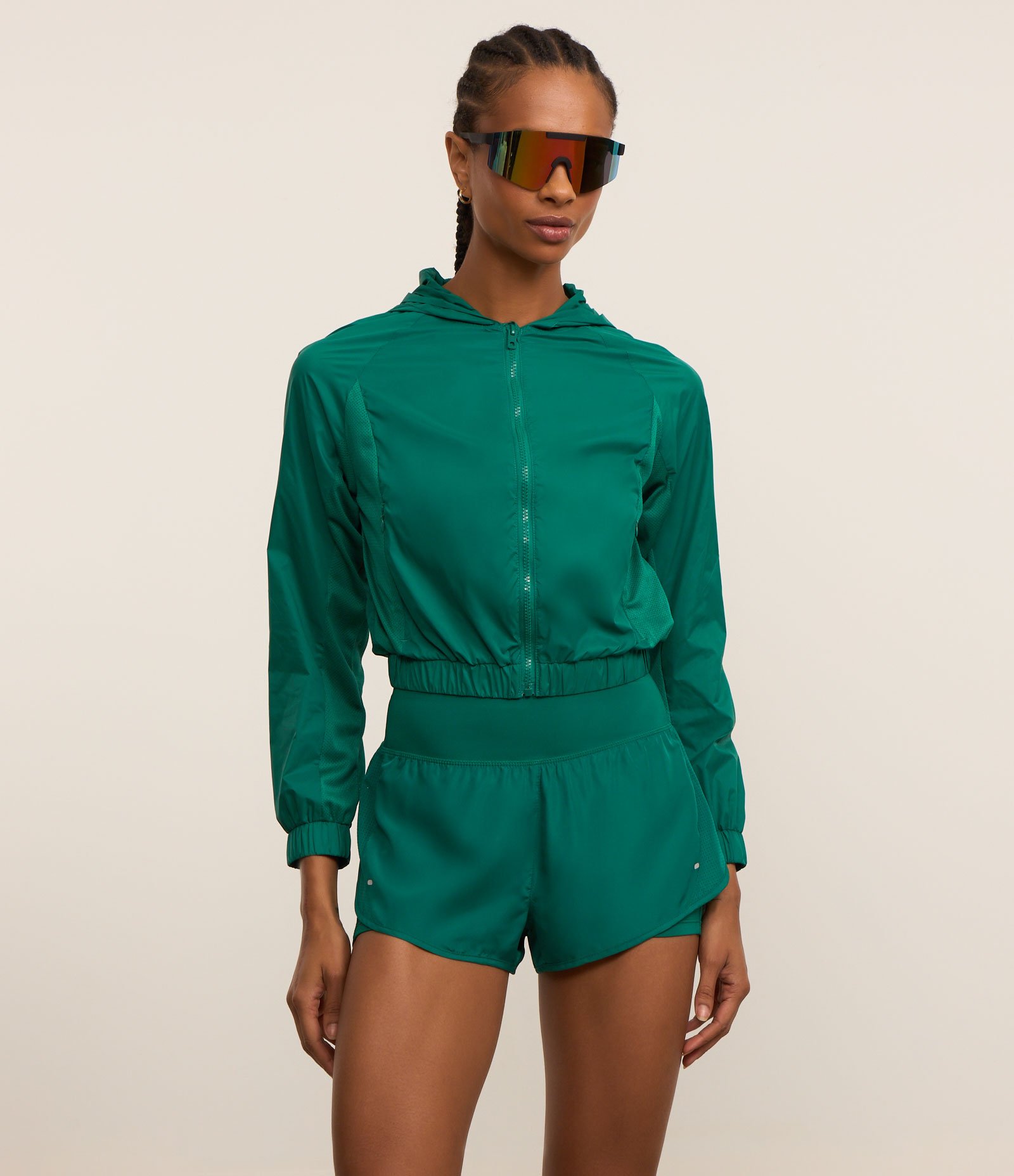 Jaqueta Corta Vento Esportiva Cropped com Saquinho Verde 1