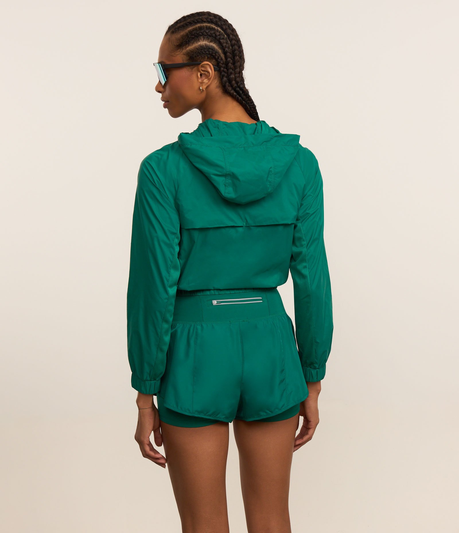 Jaqueta Corta Vento Esportiva Cropped com Saquinho Verde 3