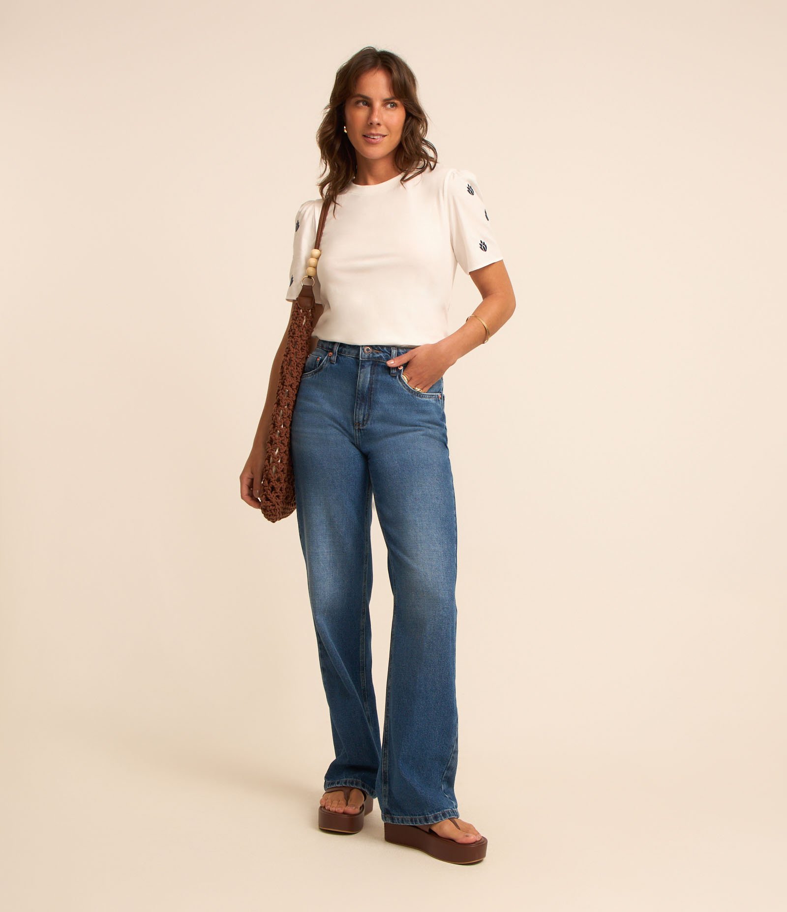 Blusa em Algodão com Bordado na Manga Bufante Branco Neve 2