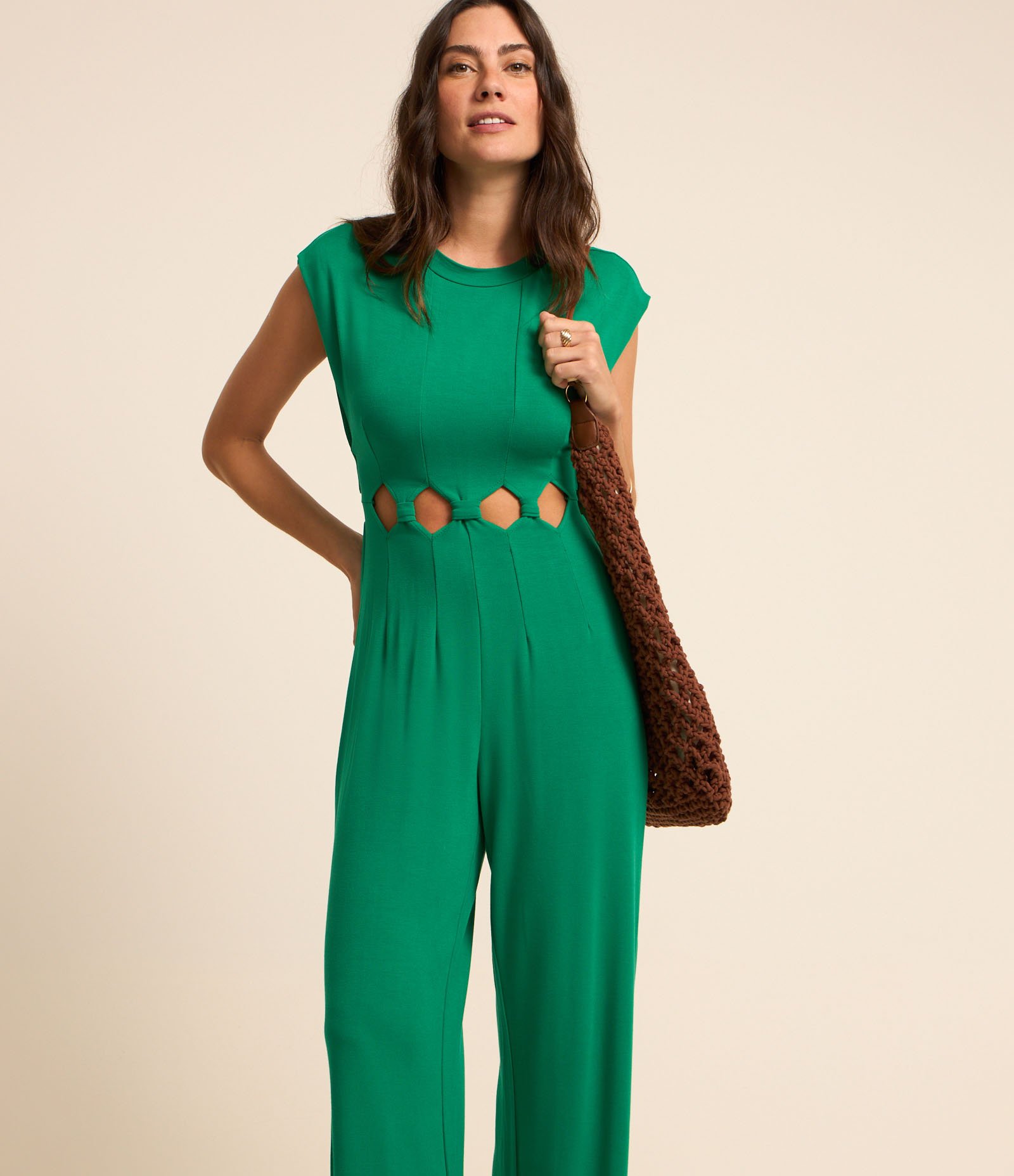 Macacão em Moletinho com Detalhe de Aberturas na Barriga e Gola redonda Verde 1