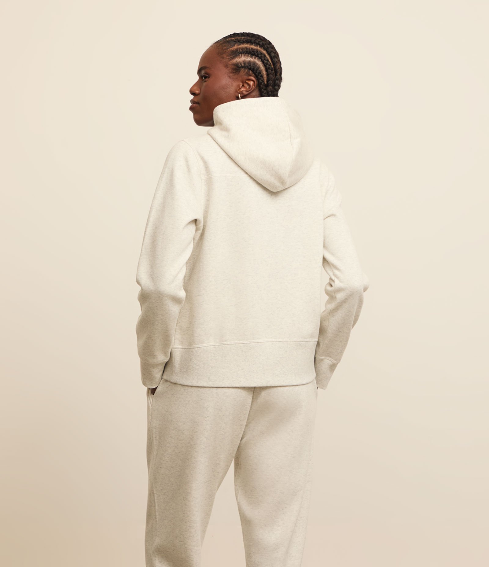 Jaqueta Esportiva em Mix de Tecidos com Capuz e Bolsos Cinza Claro 3