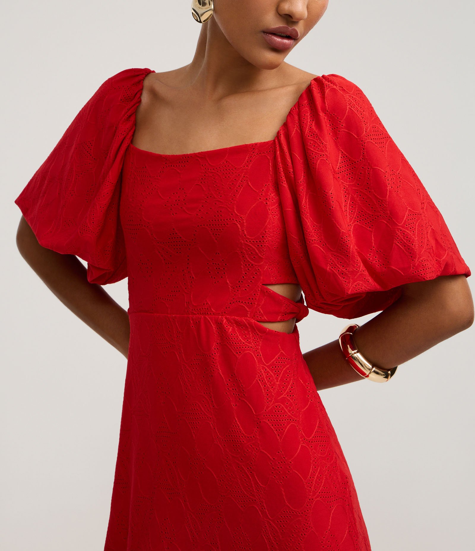 Vestido Evasê Manga Bufante em Laise com Flores Texturizadas Vermelho 4