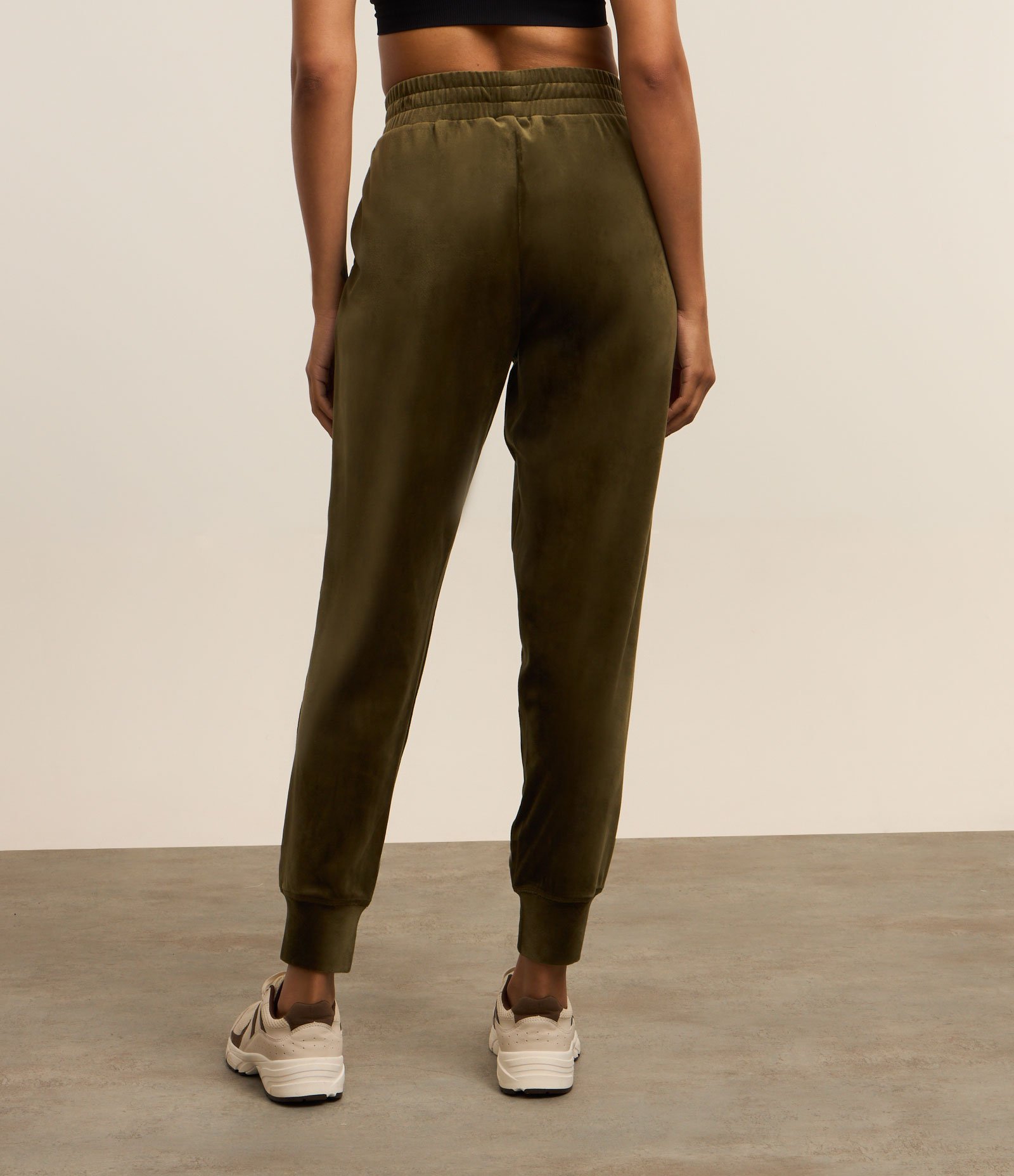 Calça Jogger Esportiva em Microfibra com Cós de Elástico Verde 3