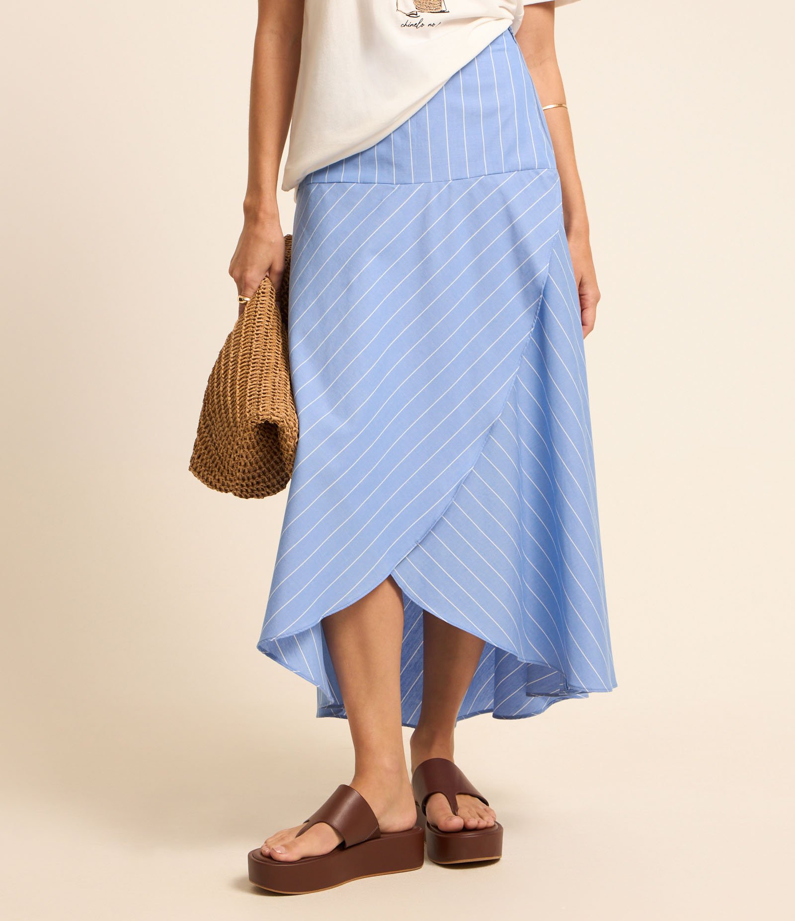 Saia Evasê Midi em Tricoline Listrado com Transpasse Tulipa Azul 2