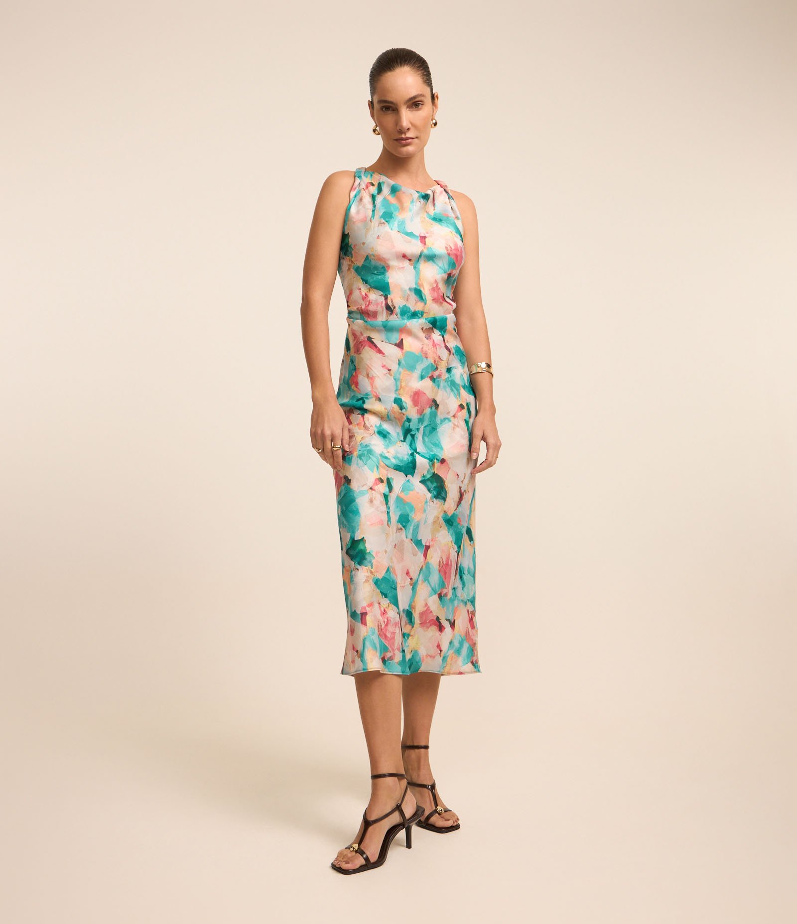 Vestido Evasê Acetinado com Flores Estampadas Azul 2